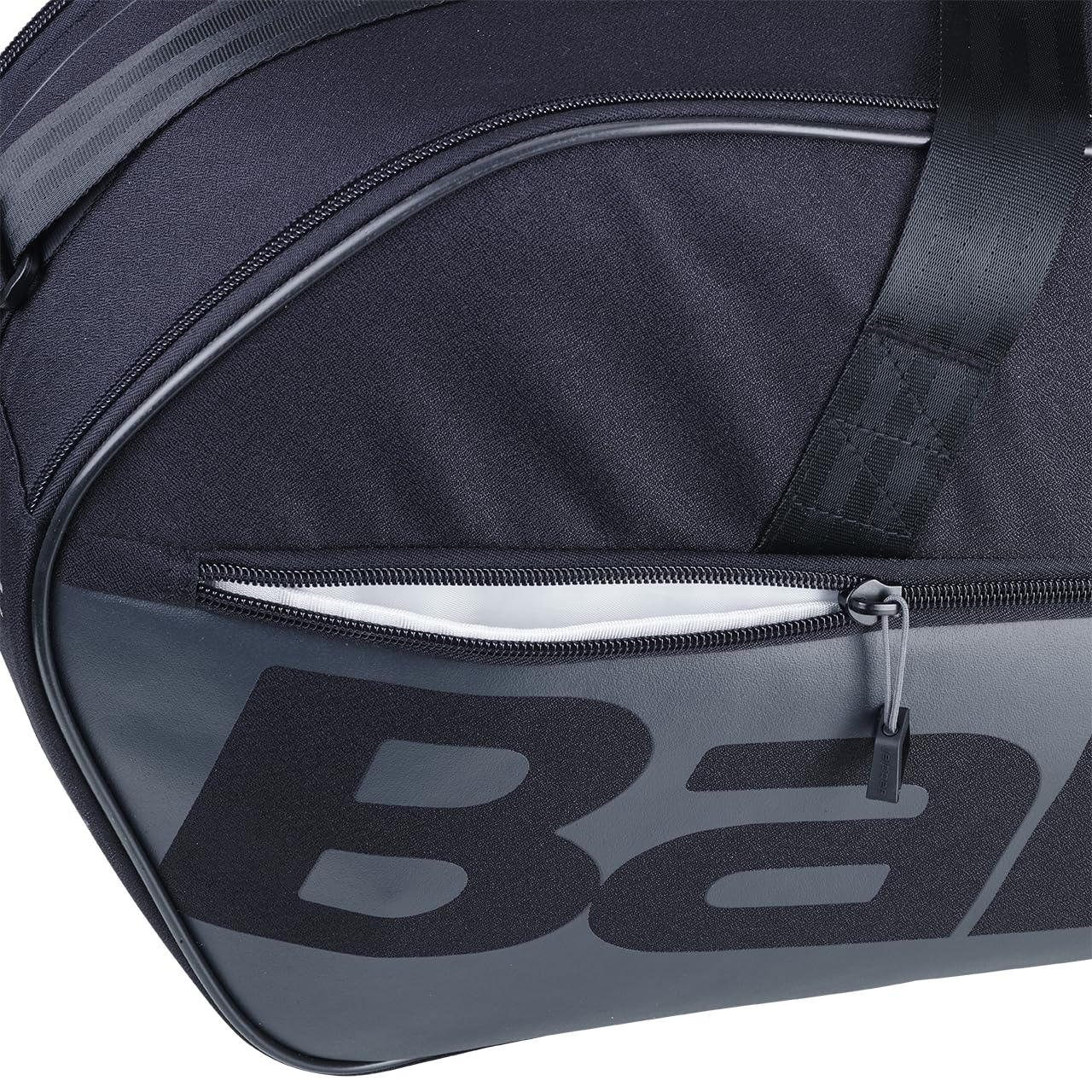 Babolat, Bolsa de Deporte Modelo Cross Court, 40 litros, Negro, 2 Compartimentos Principales, Bolsillos para Accesorios, Transporte Trasero, Material Ultra Resistente y Repelente para 6 Raquetas