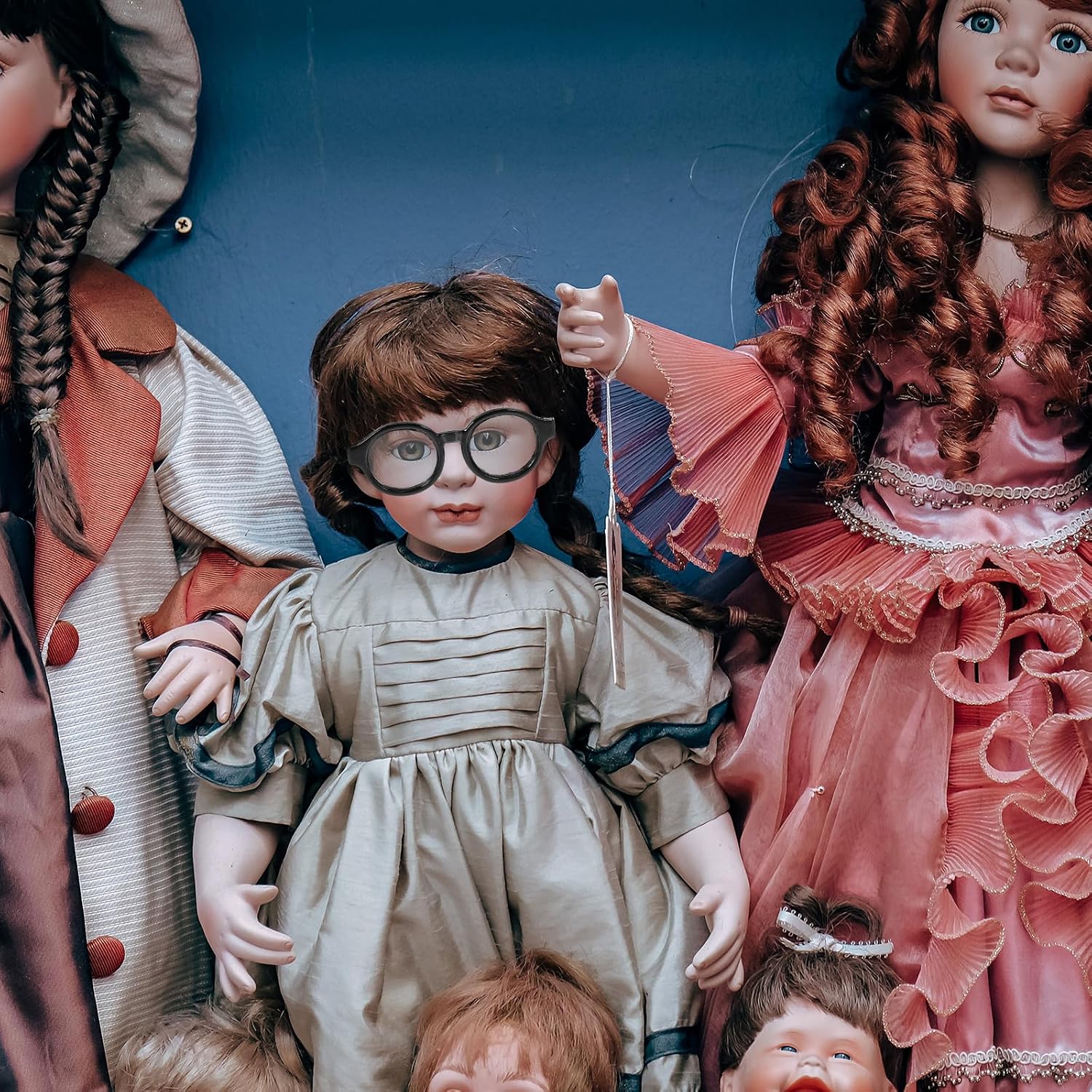 Abaodam 2 Pairs Doll Glasses Black Clear Lens Eyewear Doll Mini Glasses Dress up Eyeglasses Retro Mini Sunglasses for 1/6 Bjd and Other Item Plush s Costume Accessories