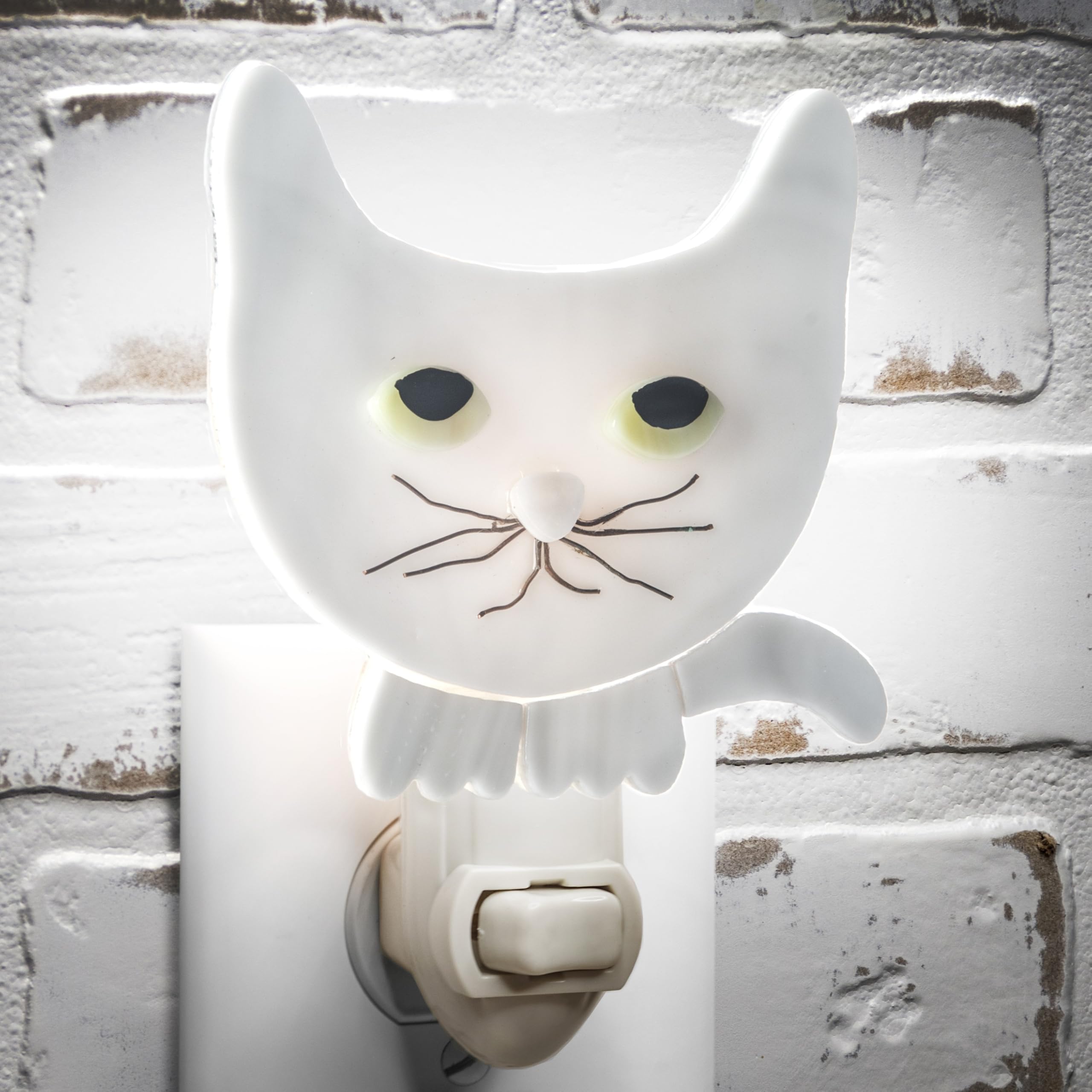 Decorative Cat Night Light Stained Glass Design Wall Plug-in 4 Watt Bulb