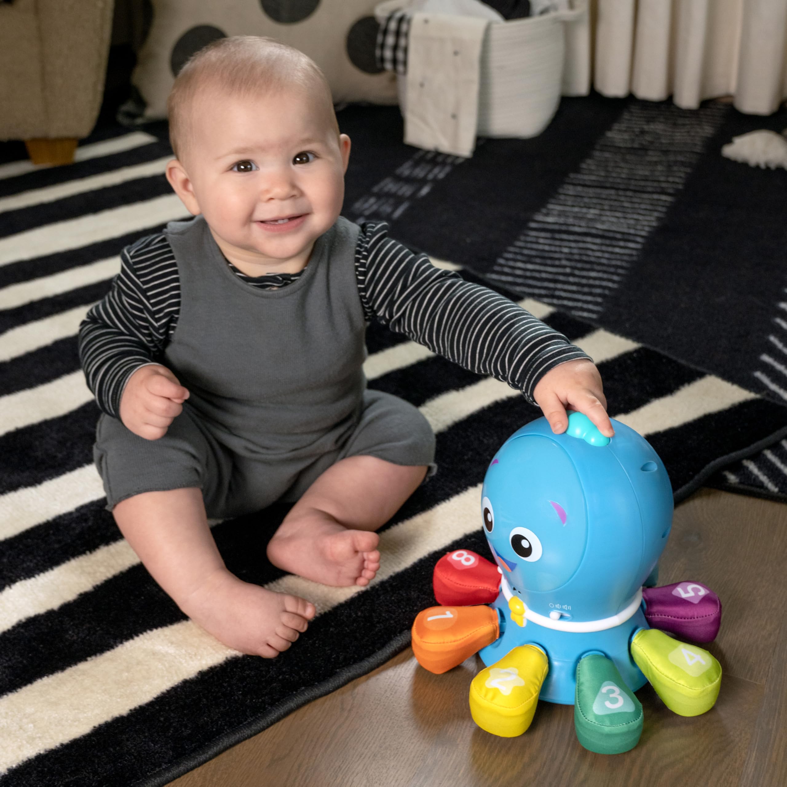 Baby Einstein Ocean Explorers Go Opus Go 4-in-1 Krabbeln & Fangen Aktivitäten Lernspielzeug, Musik und Lichter, Alter 3 Monate bis 5 Jahre