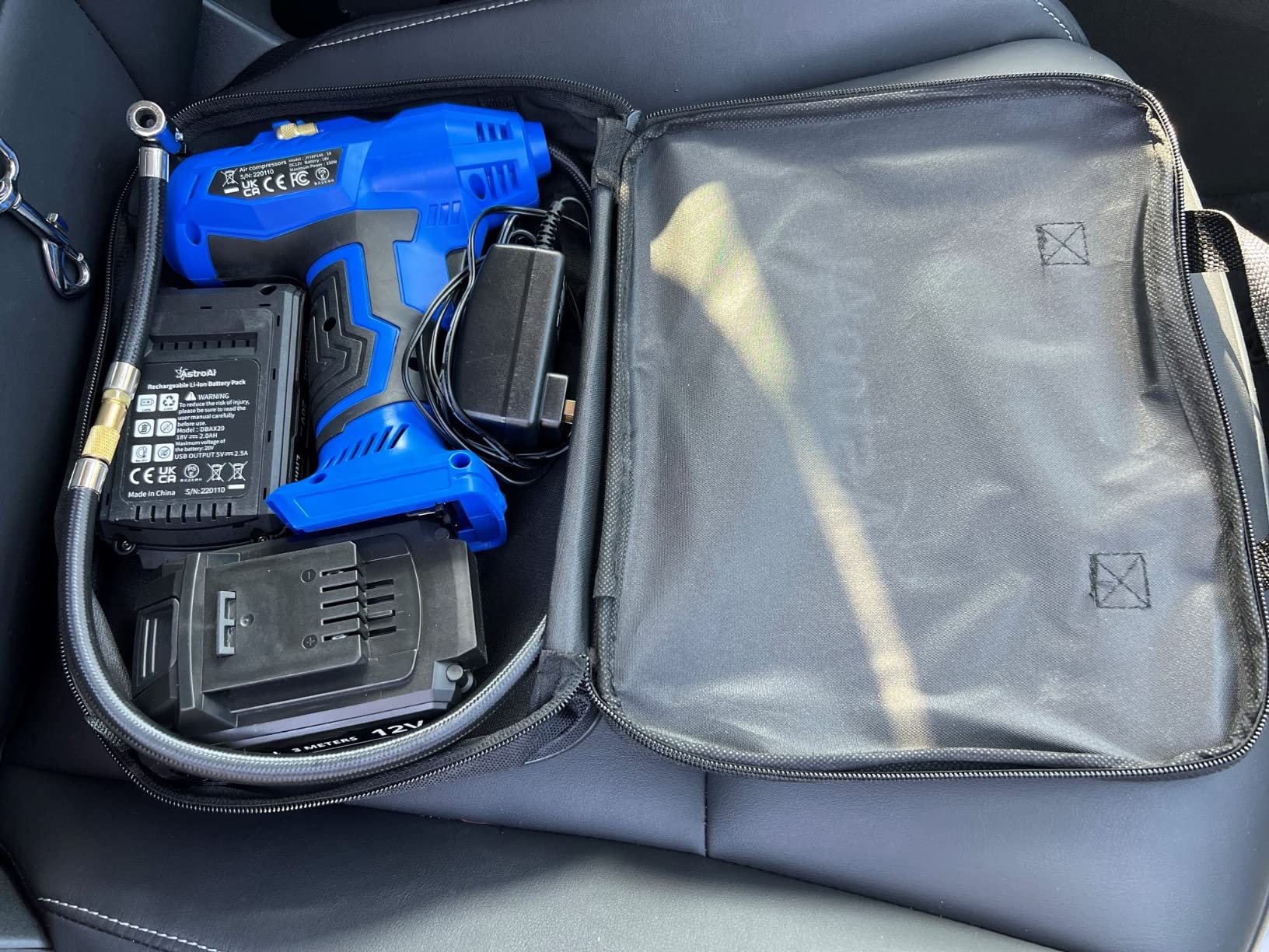 AstroAI 160 PSI Handheld Tire Air Compressor Cordless Tire Inflator