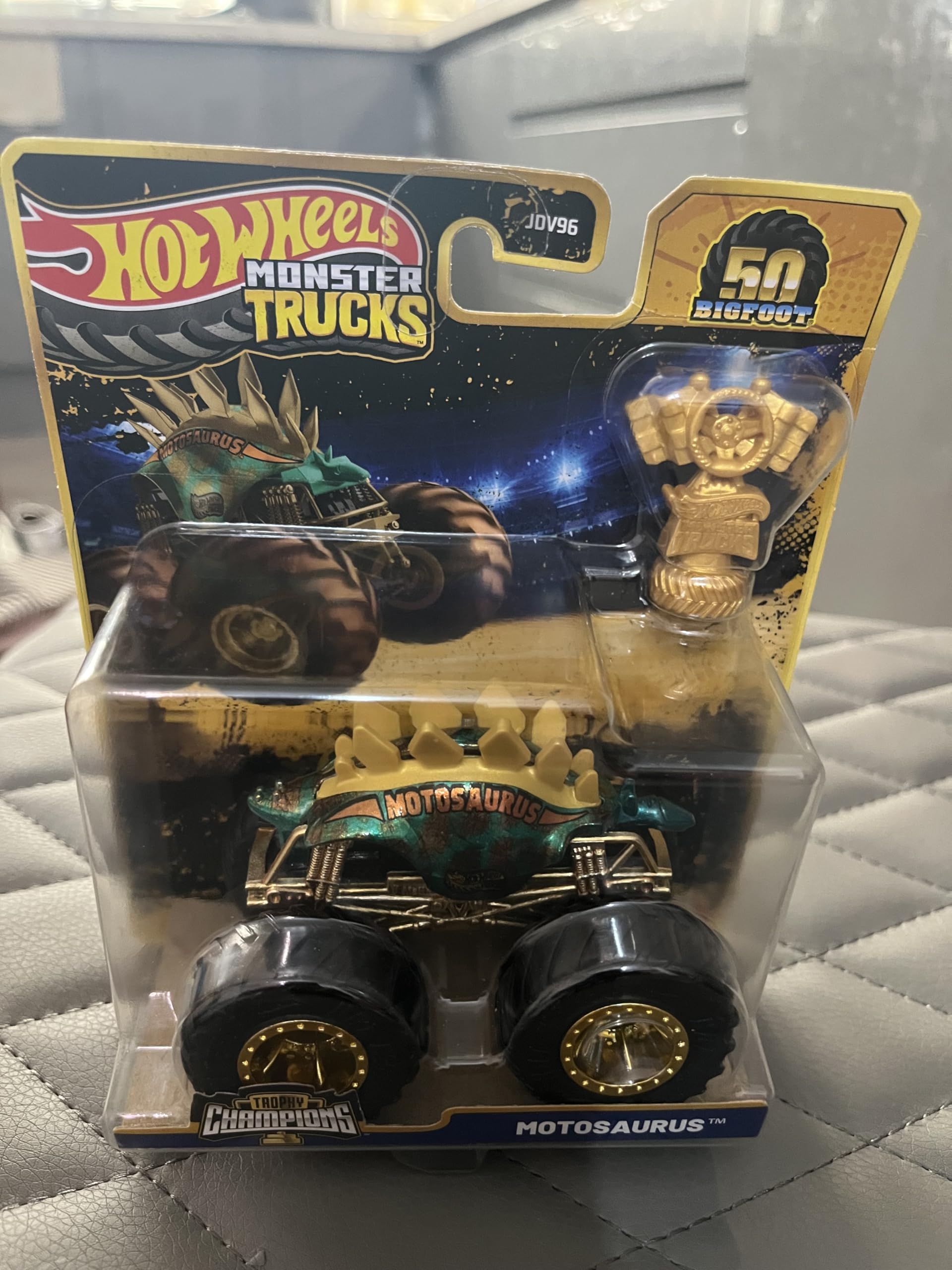Hot Wheels Monster Trucks Motosaurus, Trophy Champions 50th Bigfoot Series, 1:64 Scale Die-Cast, Gold and Blue - Image 3