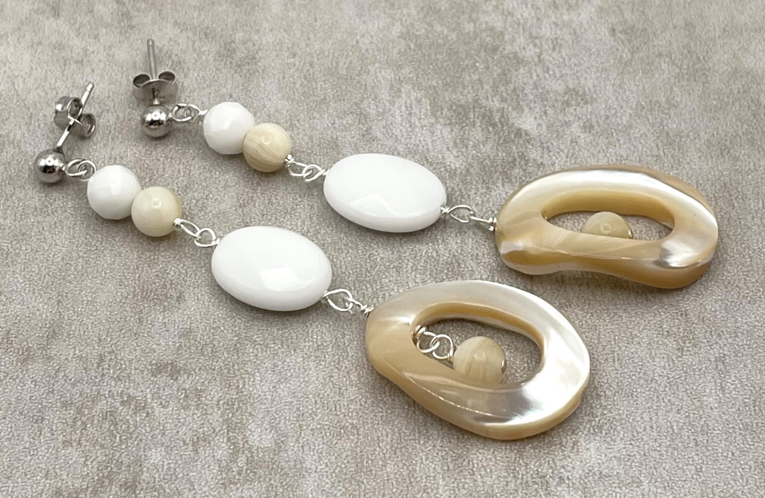 Orecchini in Argento 925 Madreperla Beige e Agata Bianca, Pendenti Lunghi Ovali, Gioielli con Pietre Dure, Bijoux Boho Artigianali, Regalo