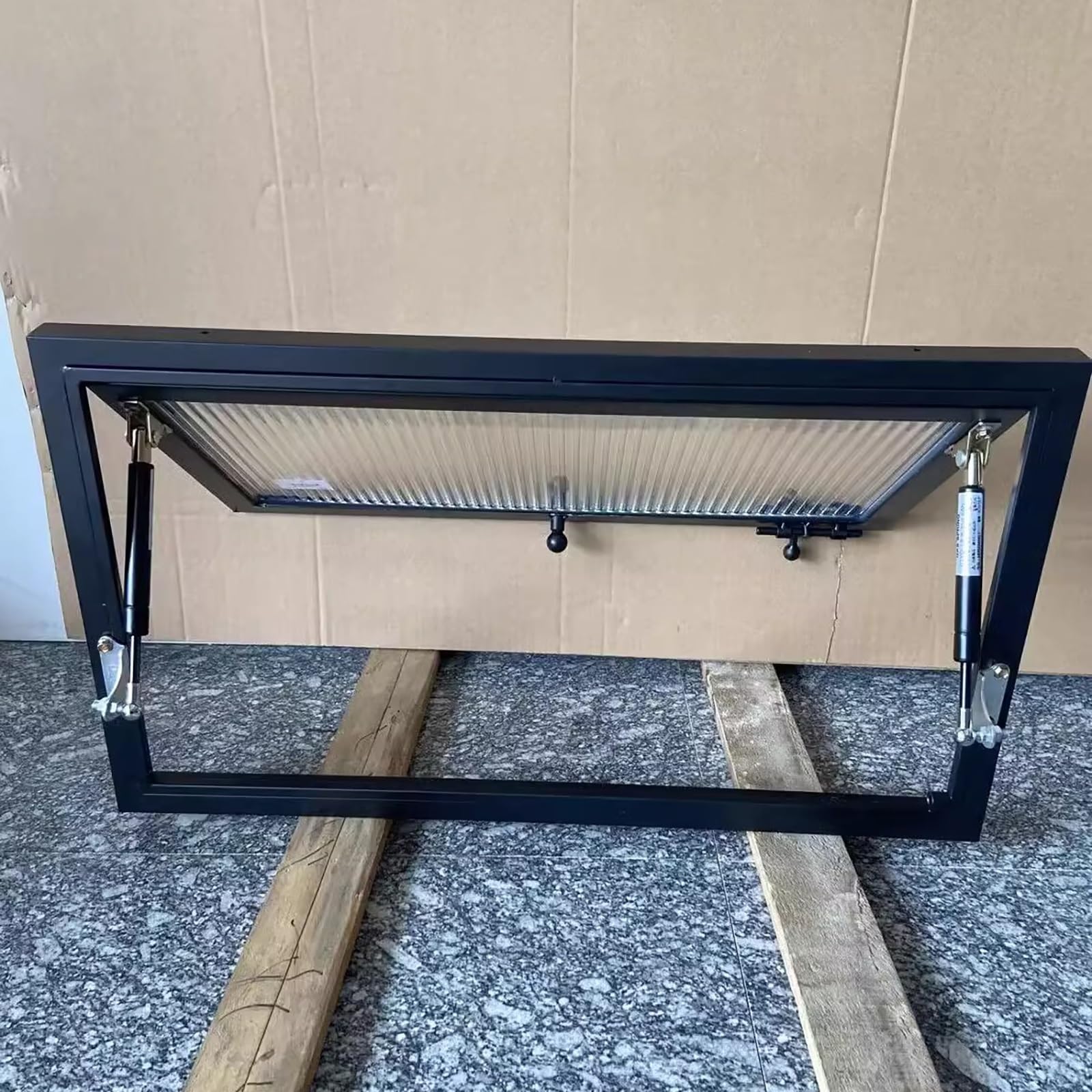 Ventana corrediza soluciòn a la humedad en banos y hogar