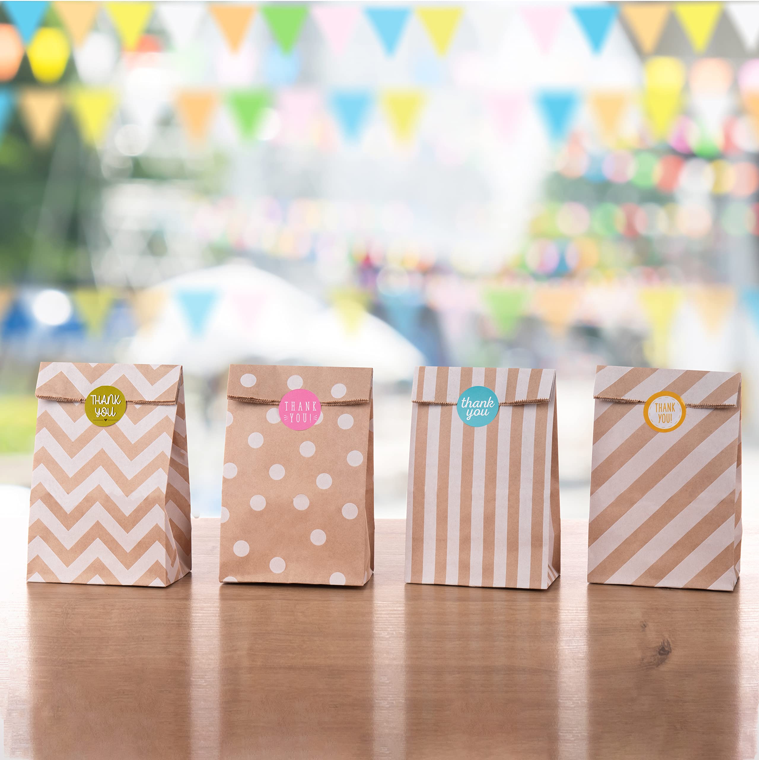 ihaspoko 50 pezzi Sacchetti Carta Kraft, 24×13×8cm Sacchetti Regalo di Carta Marrone con Adesivi per Matrimoni, Compleanni, Feste e Regali