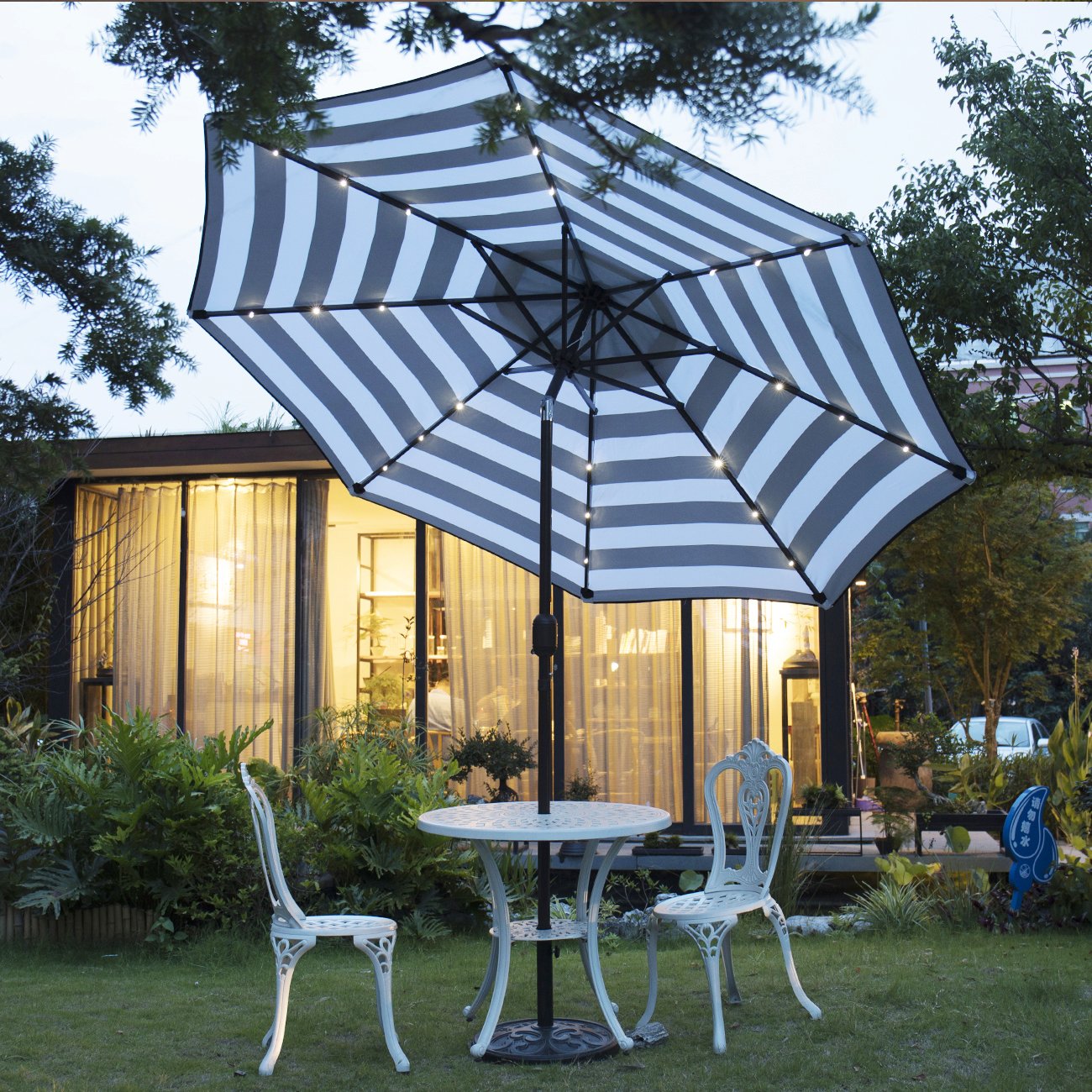 Amazon Com Sunnyglade 9 Solar 24 Led Lighted Umbrella With 8 Ribs Adjustment And Crank Lift System For Patio Black And White Garden Outdoor