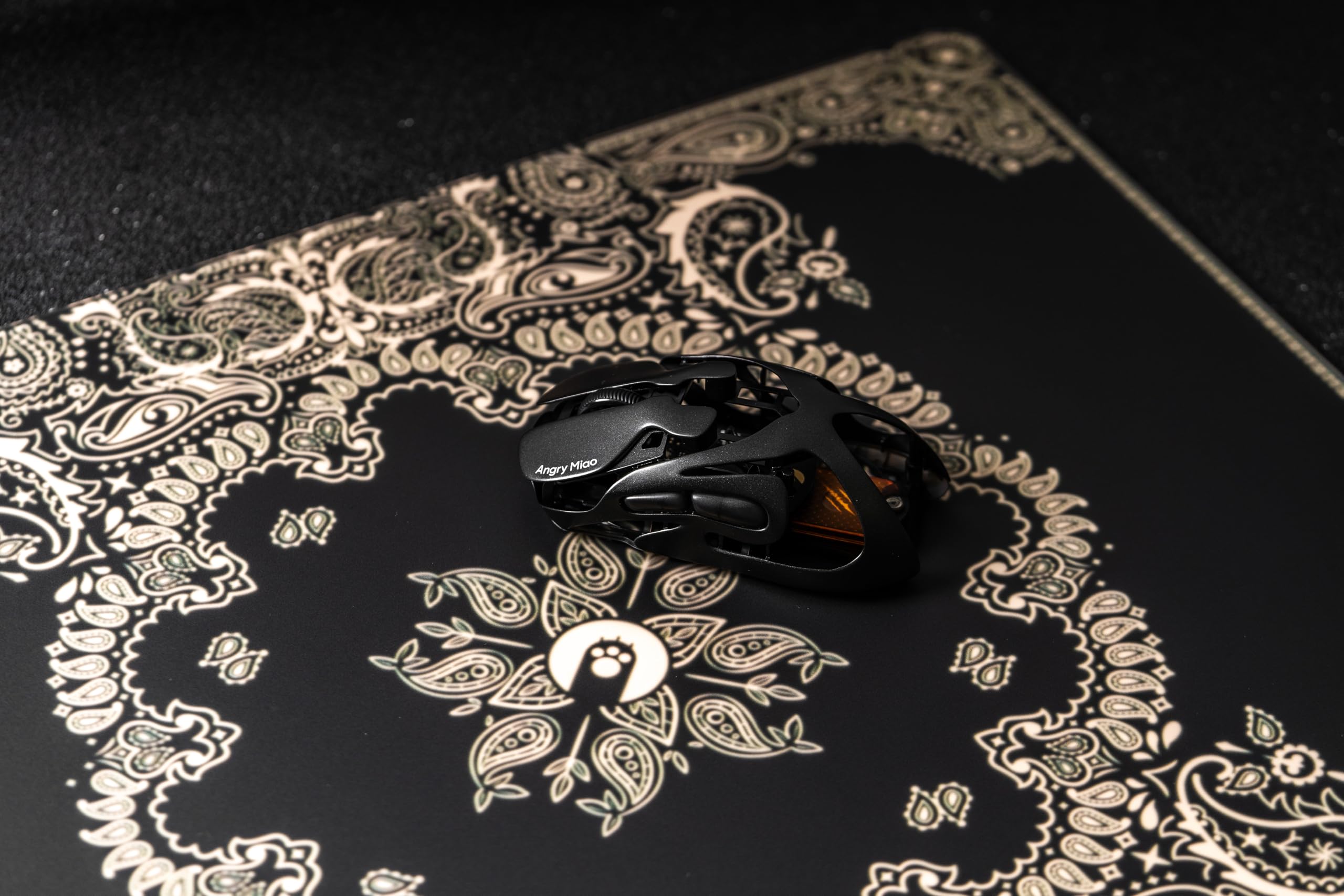 Angry Miao SilkGlass【ガラス製マウスパッド】 Amazon.com: AM SilkGlass Gaming Mouse Pad. Large 19.29