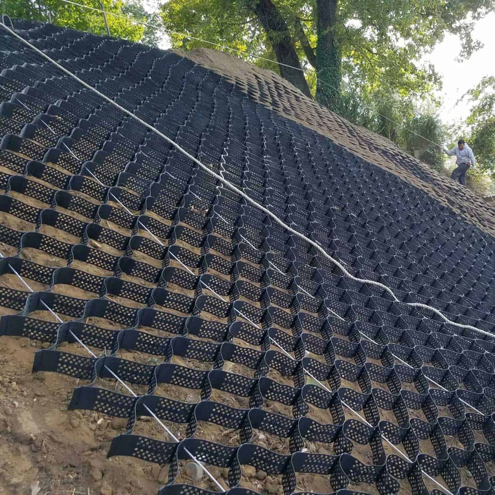 ADCUFF Geocelda Control De La Erosión, De Rejilla Permeable Estabilizador del Suelo Malla De Pavimentación para Colocación Muebles RV Camper, Fijador De Lodos del Suelo(Size:13x31ft/4x9.5m)