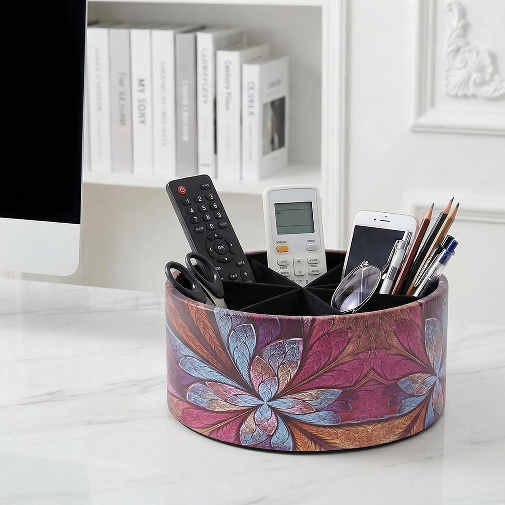 Fernbedienungshalter, um 360° drehbar, PU-Leder, Schreibtisch-Aufbewahrungsbox, Raumzubehör für Controller, Medien, Post, Taschenrechner, Handy, Bleistift (1B, lila Blume)
