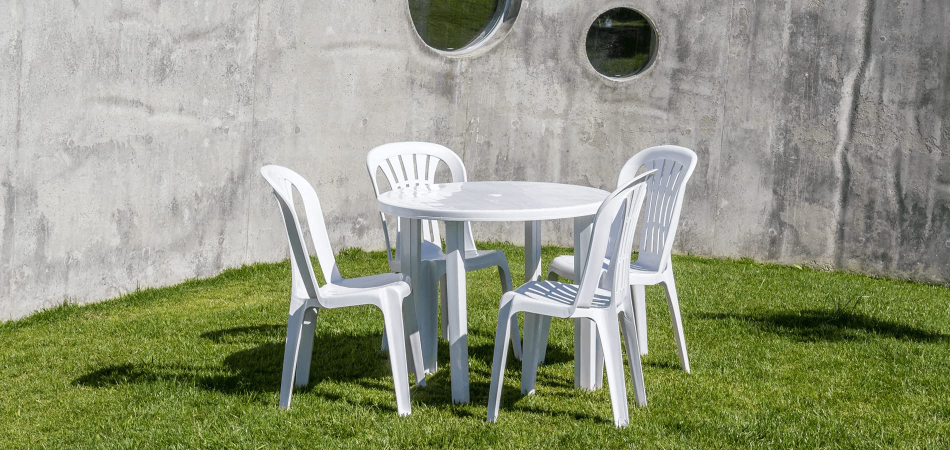 Mesa Plastico Jardin, Mesa para Exterior, Interior, Comedor, para 4 Pesonas, Máxima Resistencia y Fácil Limpieza, Color Blanco, 90cm diámetro