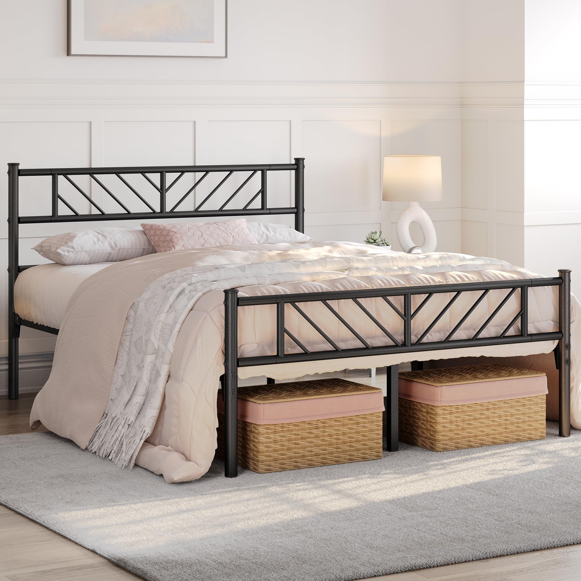 Yaheetech 4ft6 Double Bed Frames Metal Slatted Bed Platform with Arrow Design Headboard, Under-bed Storage, No Box Spring Needed, Black
