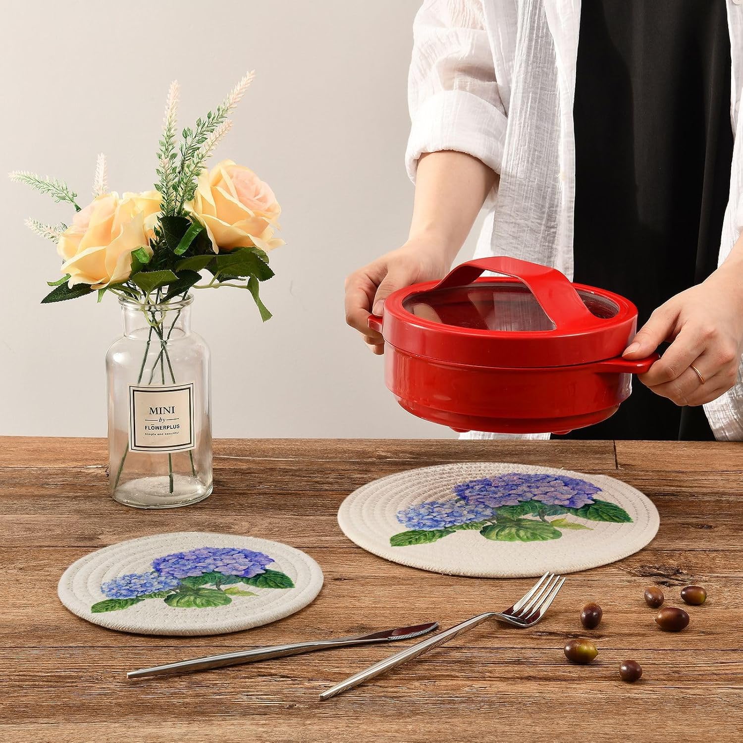 Trivet Mat Blue Hydrangea Flower Round Cotton Hot Pads Spring Summer Floral Pot Holders 2PCS Kitchen Decor Heat Resistant Rope Placemats Mats Protector for Hot Plates Pots Pans Table Dish Counter Top