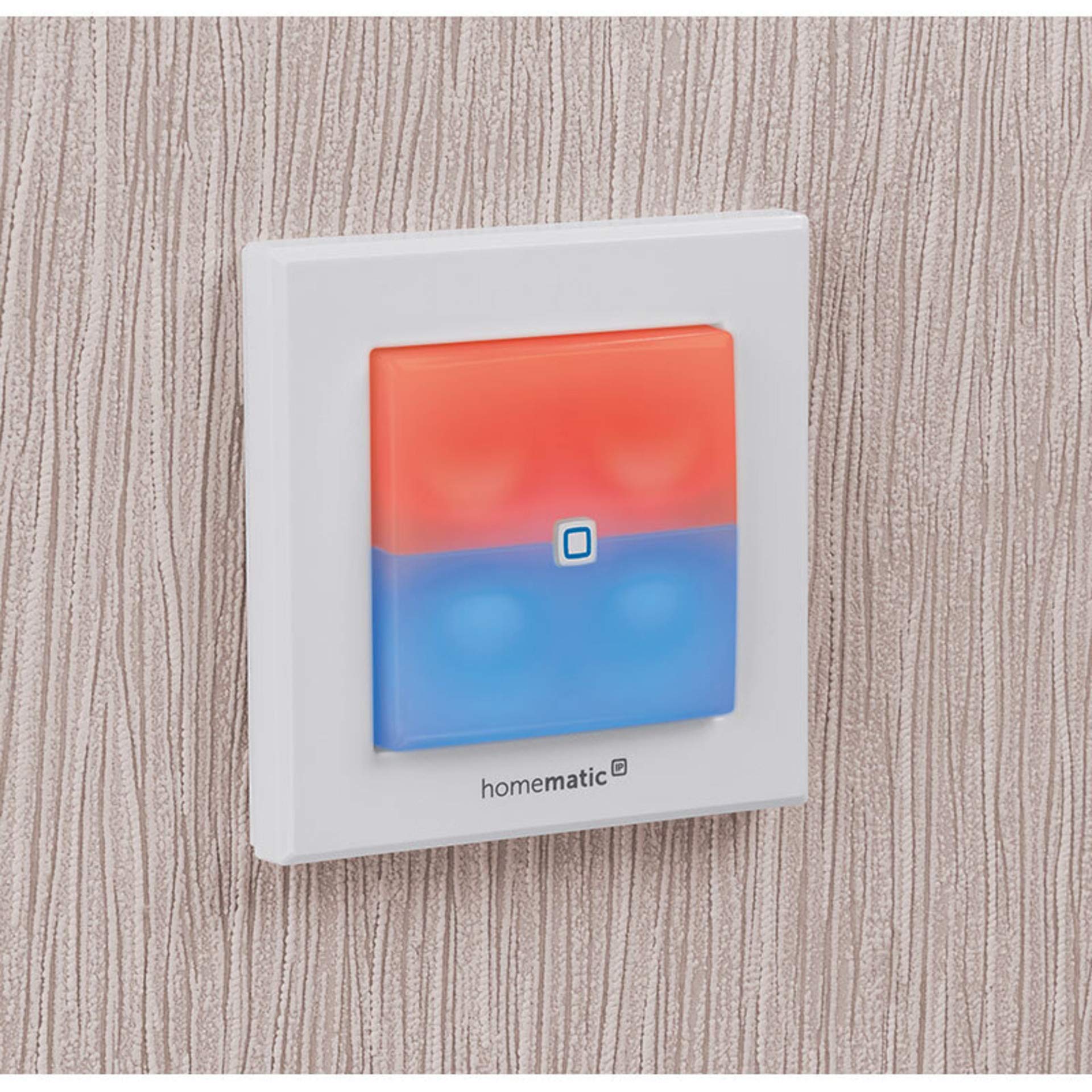 Homematic IP Smart Home 152020A0 - Actuador de conmutación para interruptor de marca, con luz de señal, dos botones iluminados, controla dispositivos y luces a través de la aplicación, Alexa y Google