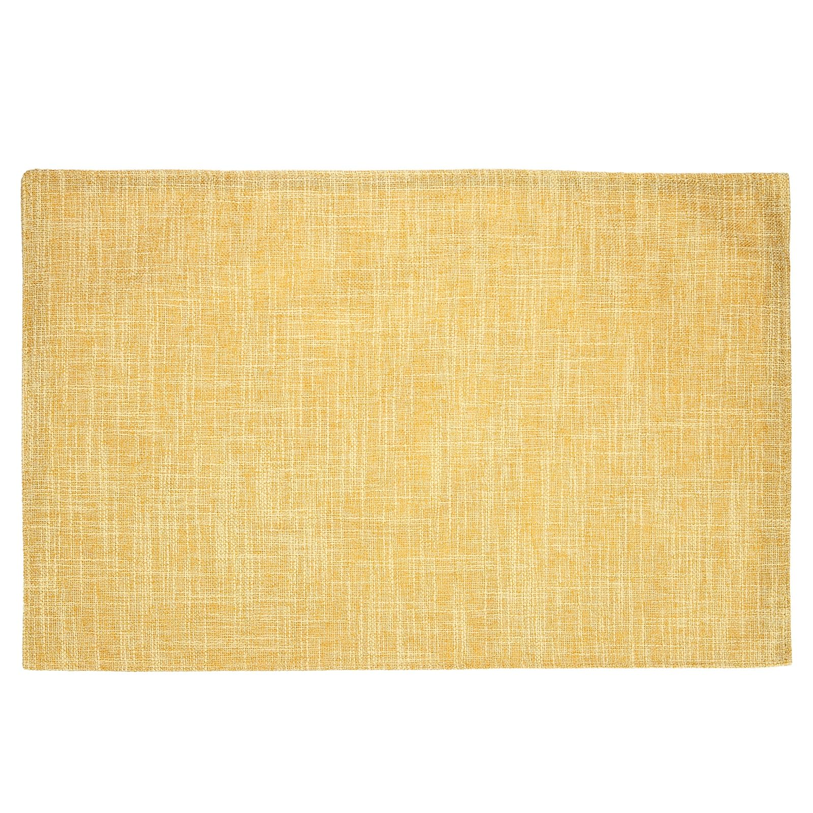 Sets de table de fête dorés en lin pour sublimer vos dîners de famille