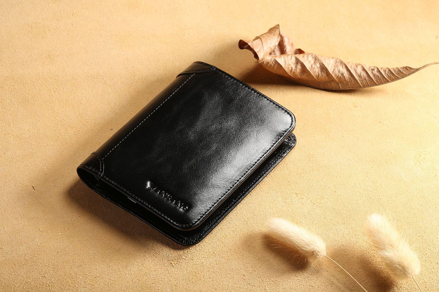 Men's Italian Genuine Cowhide Leather Extra Capacity RFID Bifold Wallet