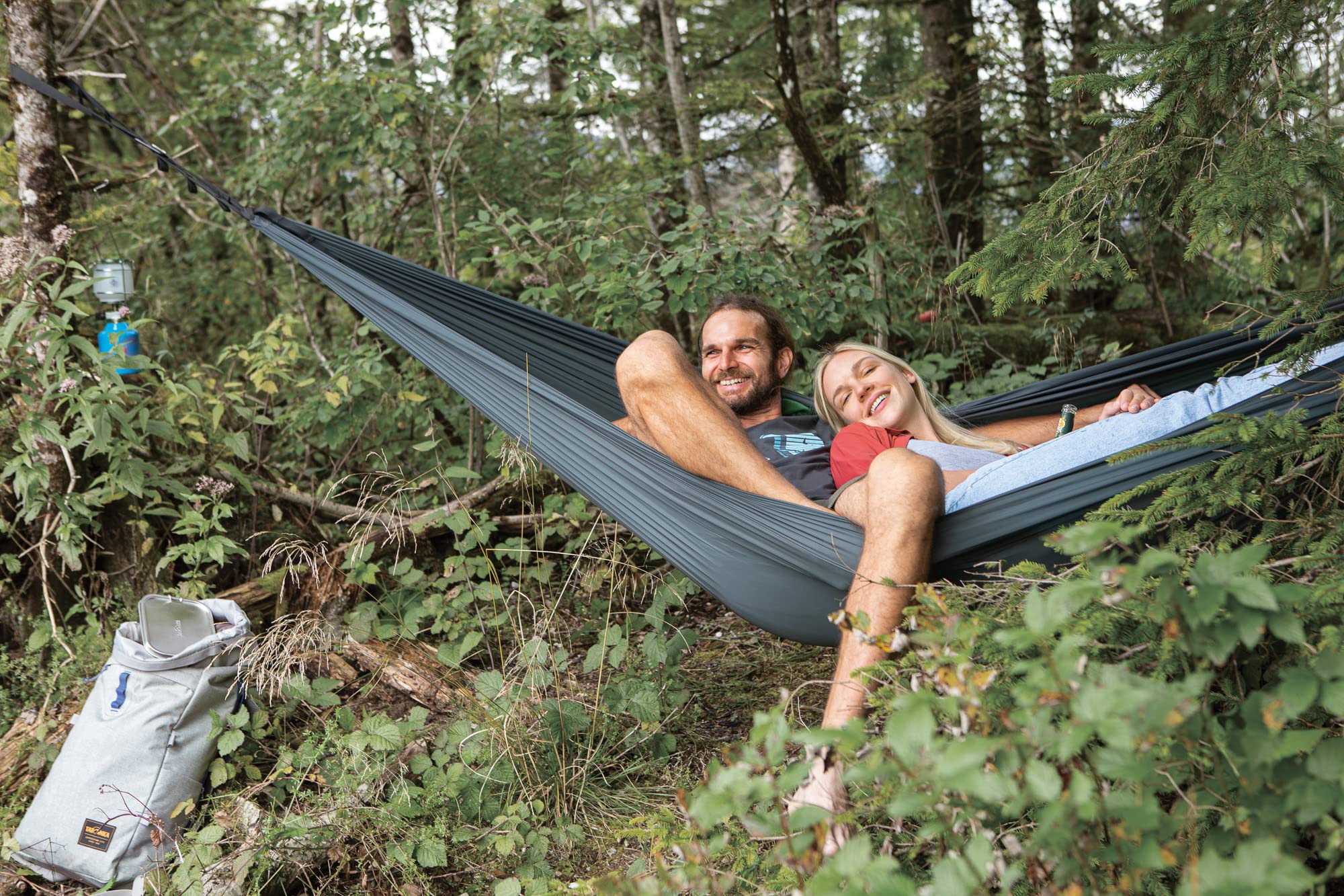Tatonka Hammock Double - Superleichte Outdoor-Hängematte für 2 Personen - Inklusive Befestigungsset (2X Gurtbänder / 2X Karabiner) - Belastbar bis 180 kg - 290 x 190 cm