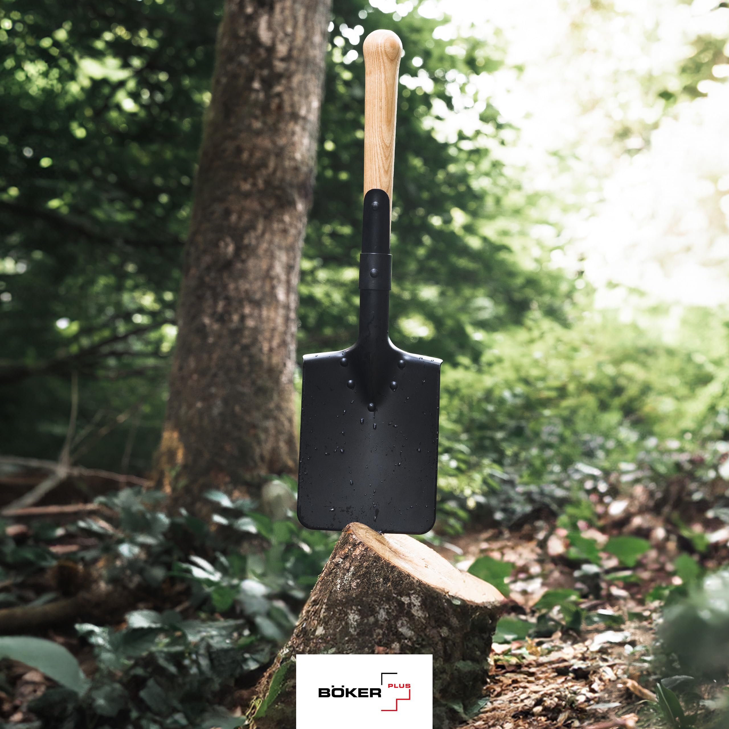 Böker Plus® Shovel M1874 - Deutscher Feldspaten mit Holzstiel - Armee Kurzspaten nach historischen Pionierspaten - Kurze Outdoor-Schaufel mit Tasche für Bushcraft-, Camping-, Survival-Ausrüstung