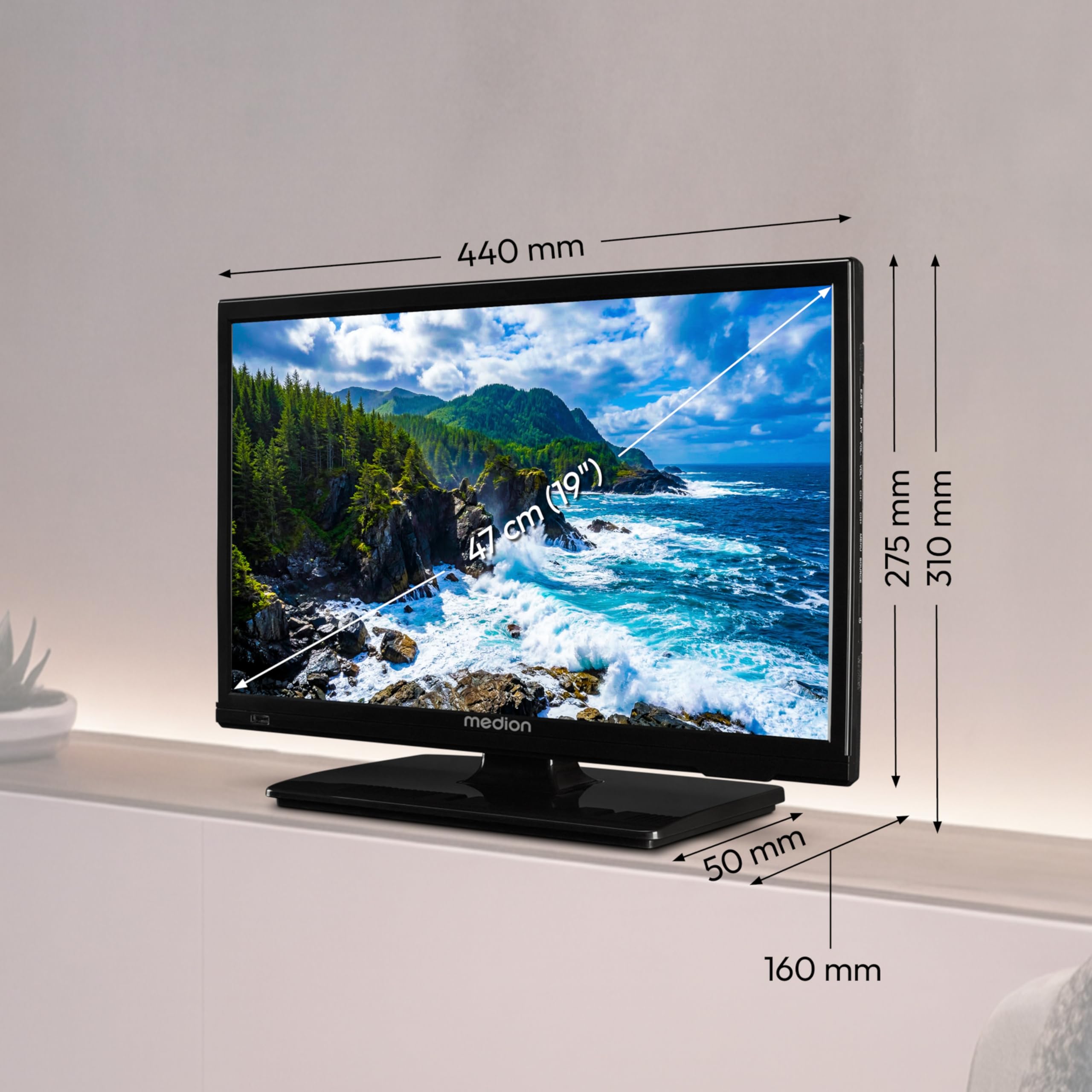 MEDION 47 cm (19 Zoll) HD Fernseher (perfekt für Camping Wohnmobil LKW Garten, inkl 12V KFZ Car-Adapter, Triple Tuner Receiver, HDMI, USB, MD 819000)