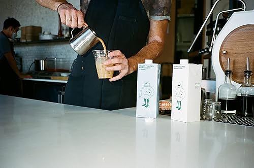 Vista 4 de Minor Figures Leche de avena Barista - Leche de avena - Leche sin lácteos para café, té y más - Cajas de cartón de 6 x 1 litro