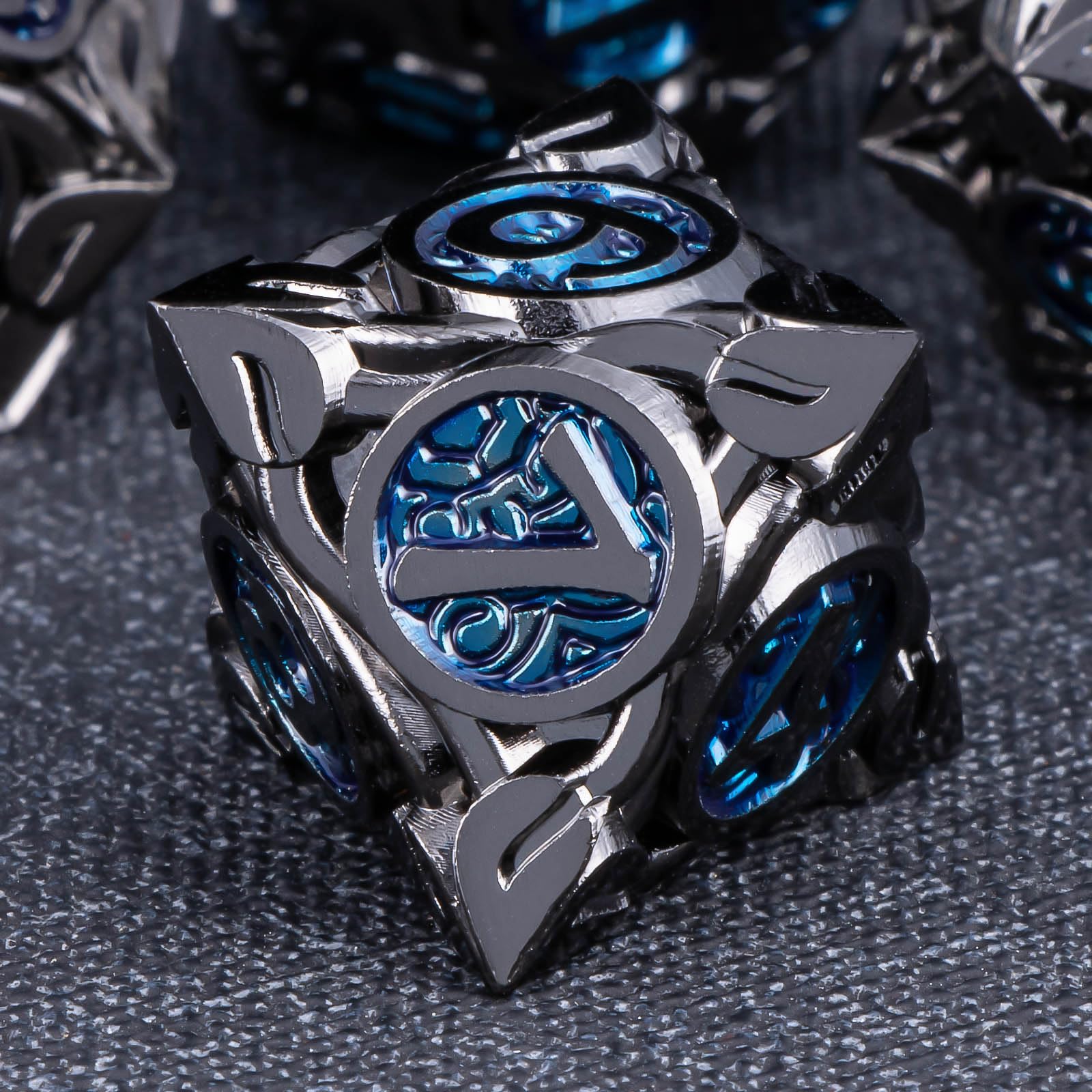 Amazon | KERWELLSI メタルDNDダイスセット D&D、7個 ネイチャーブドウ