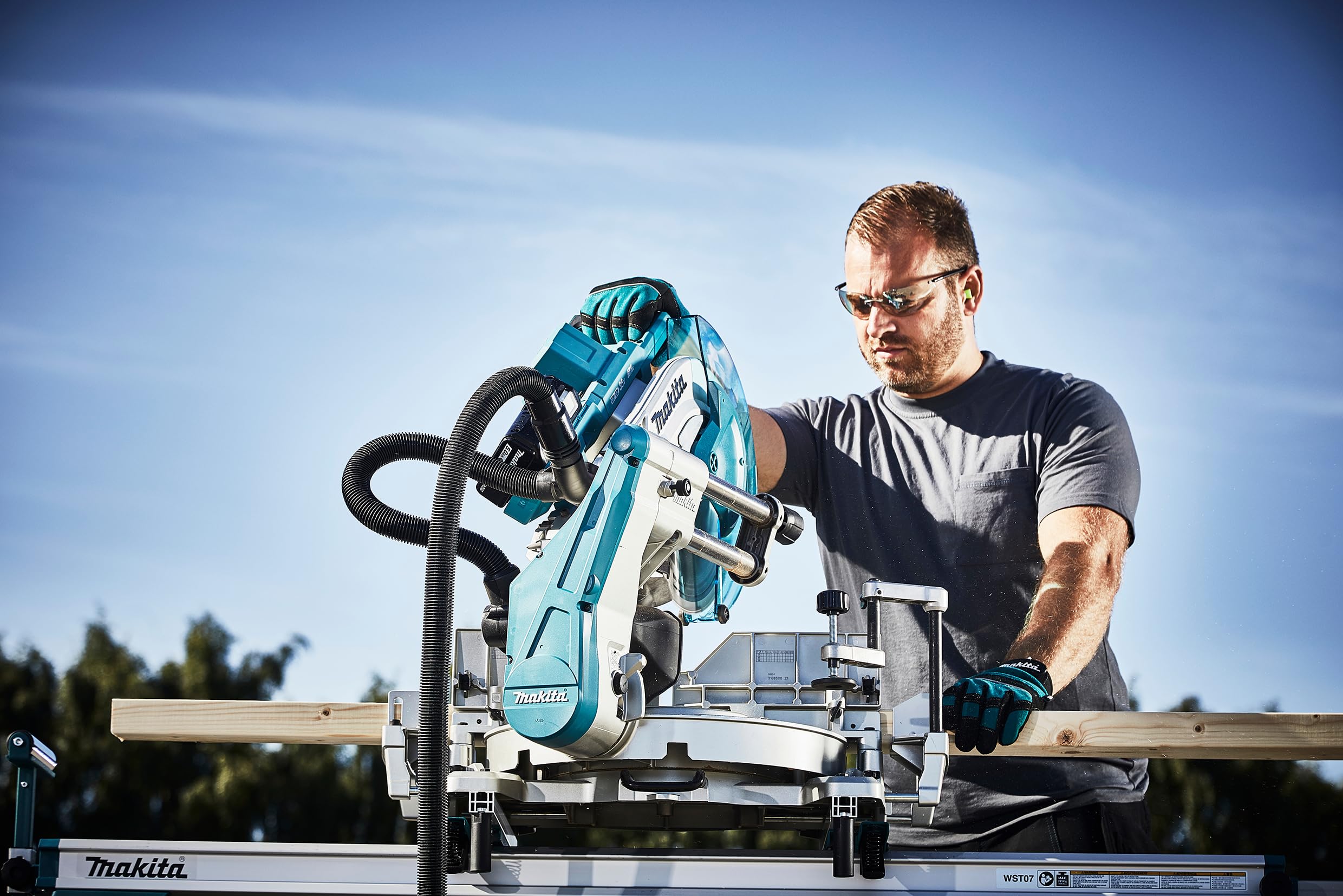 MAKITA DLS211ZU Scie à onglets radiale 36V LXT Ø305 mm avec module AWS