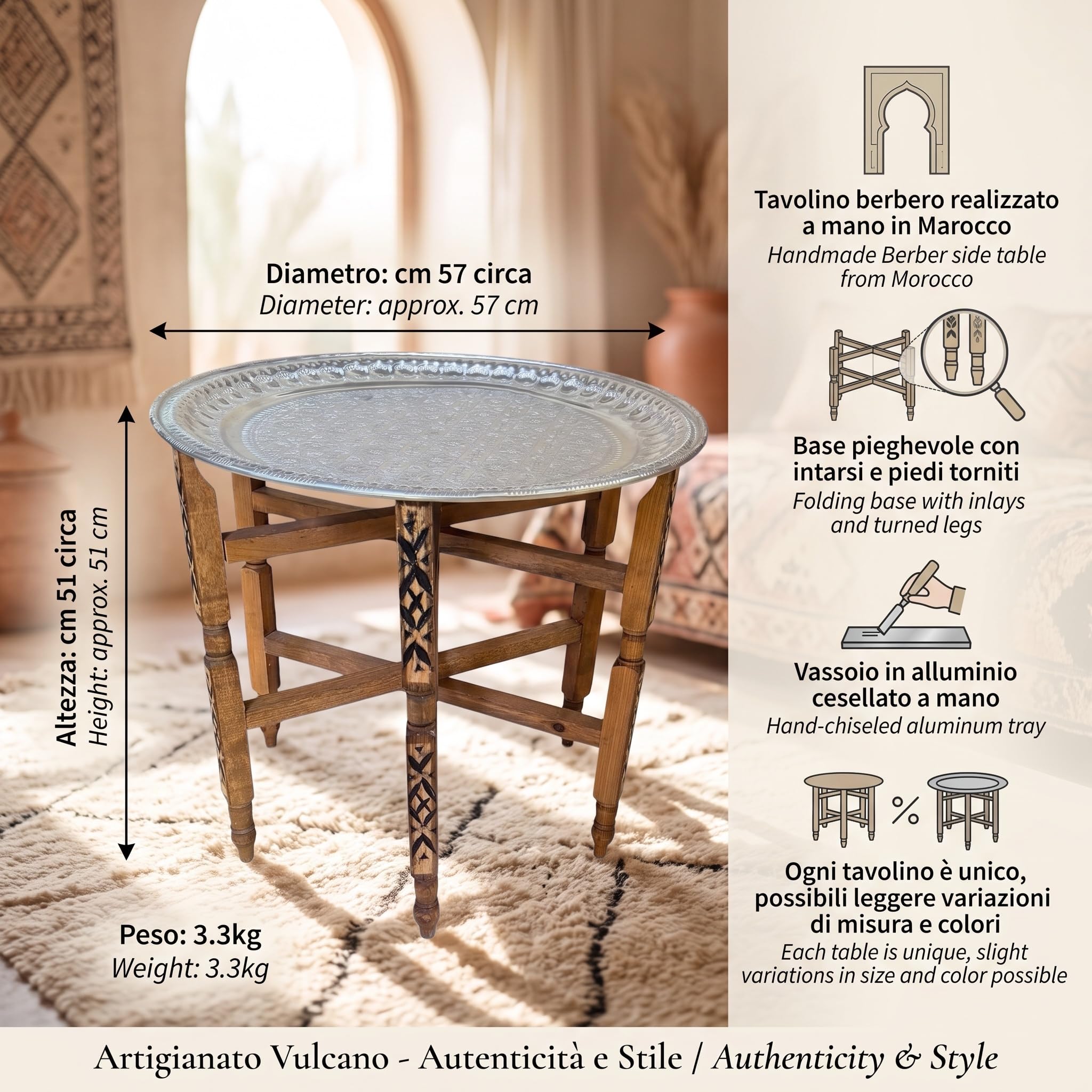 Tavolino marocchino con base in legno di cedro intagliato pieghevole e piano in alluminio cesellato a mano. Interamente fatto a mano,57x51cm