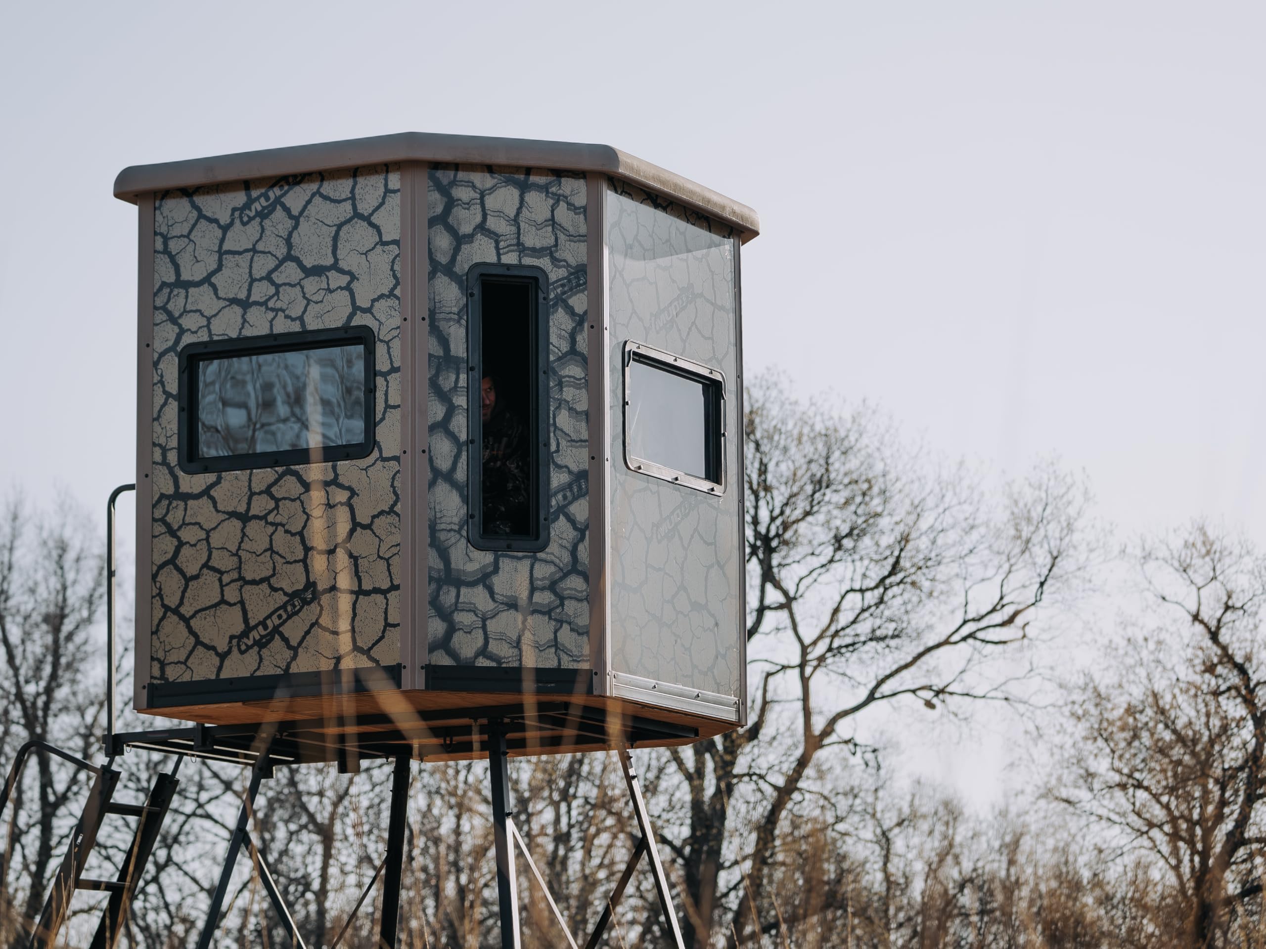 Muddy Penthouse Box Blind/Steel Wall CONSTUCTION/Cracked MUD CAMO