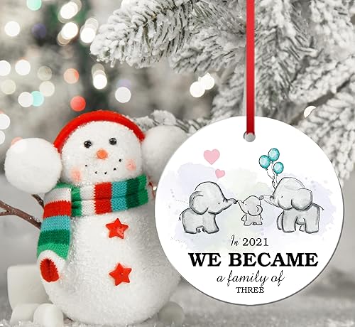 Miniatura 5 de Adorno de Navidad de la familia de elefantes en 2021 We Become A Family of Three Keepsake Family Christmas Tree Decoraciones para amigos, bodas,