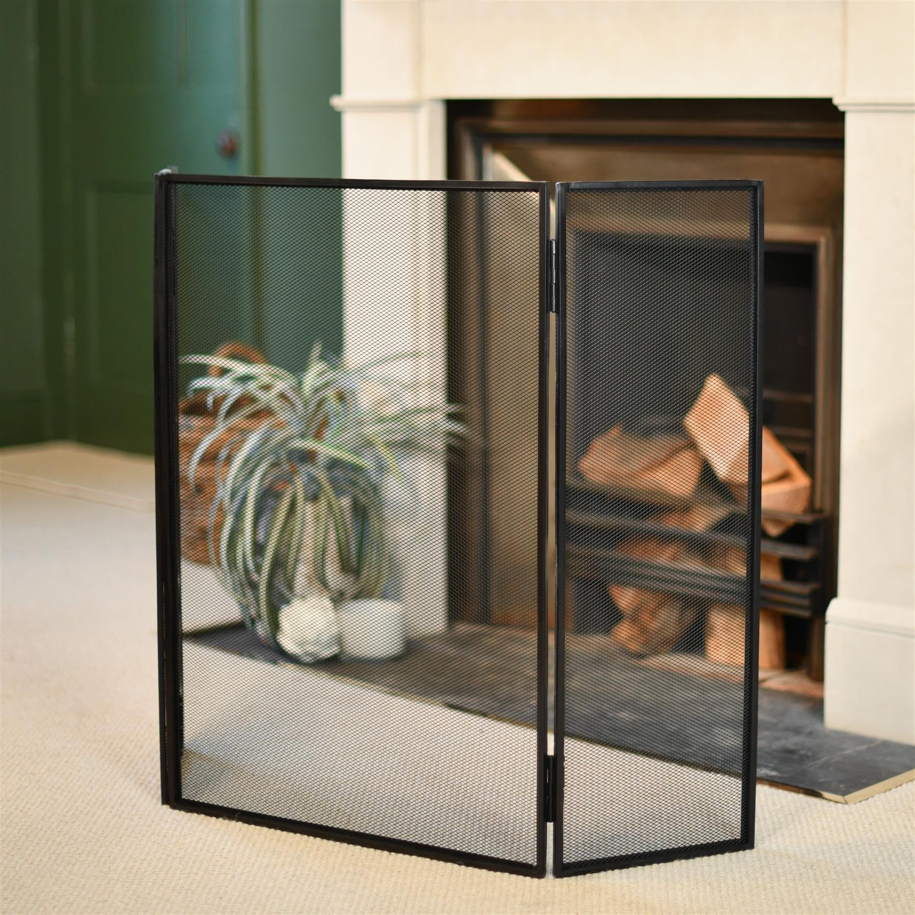 Black Country Metal Works Black Simplistic Square Three Fold Fireguard Fire Screen – Classic Style Mesh Guard For Log Burners & Open Fires – Spark & Debris Protection