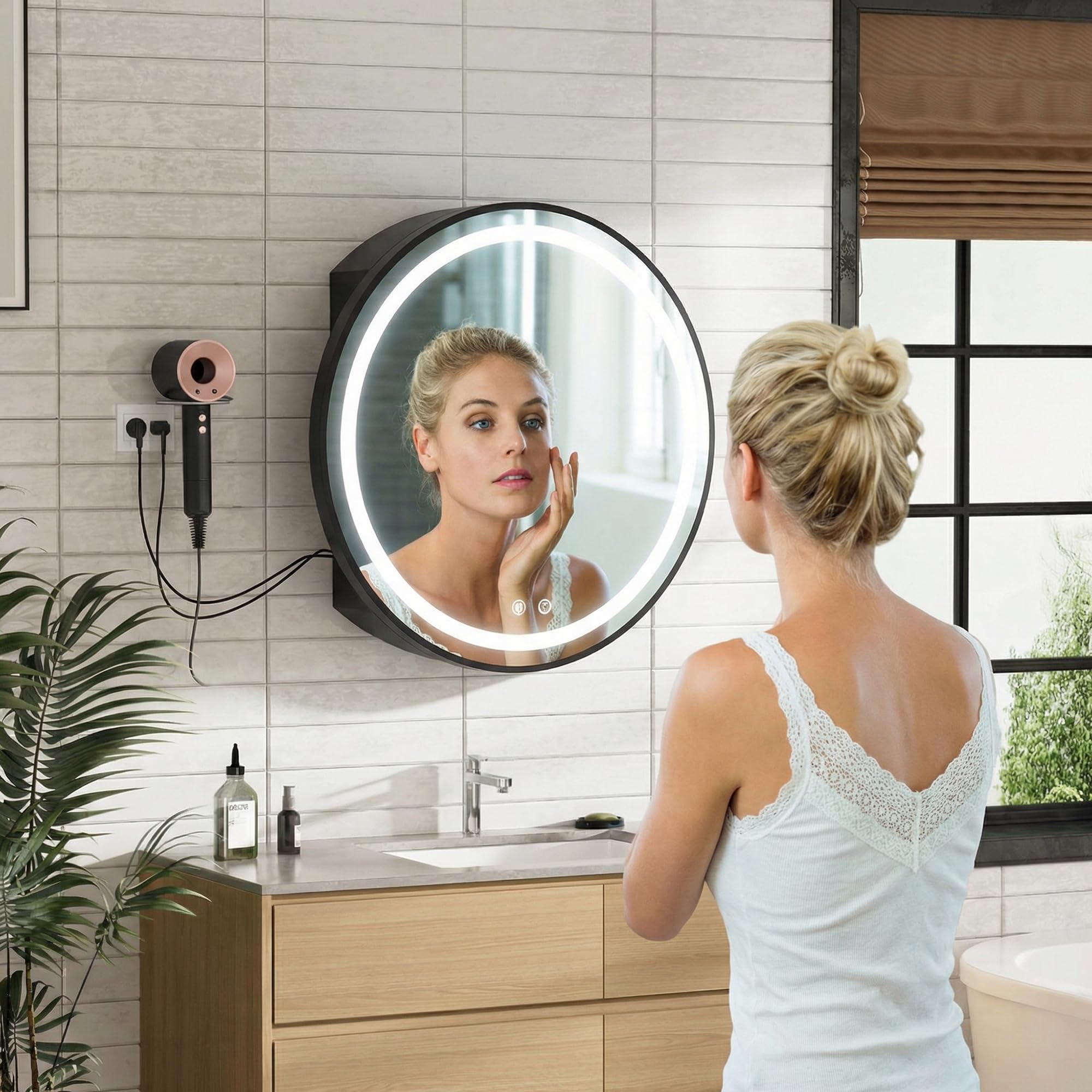 Specchio Contenitore Bagno con illuminazione e Antiappannamento Rotonda 50x50cm Armadietto Bagno a Parete con Presa (2*AC + 3*USB) e Lente d'ingrandimento 10x Nero (Nessun assemblaggio richiesto)