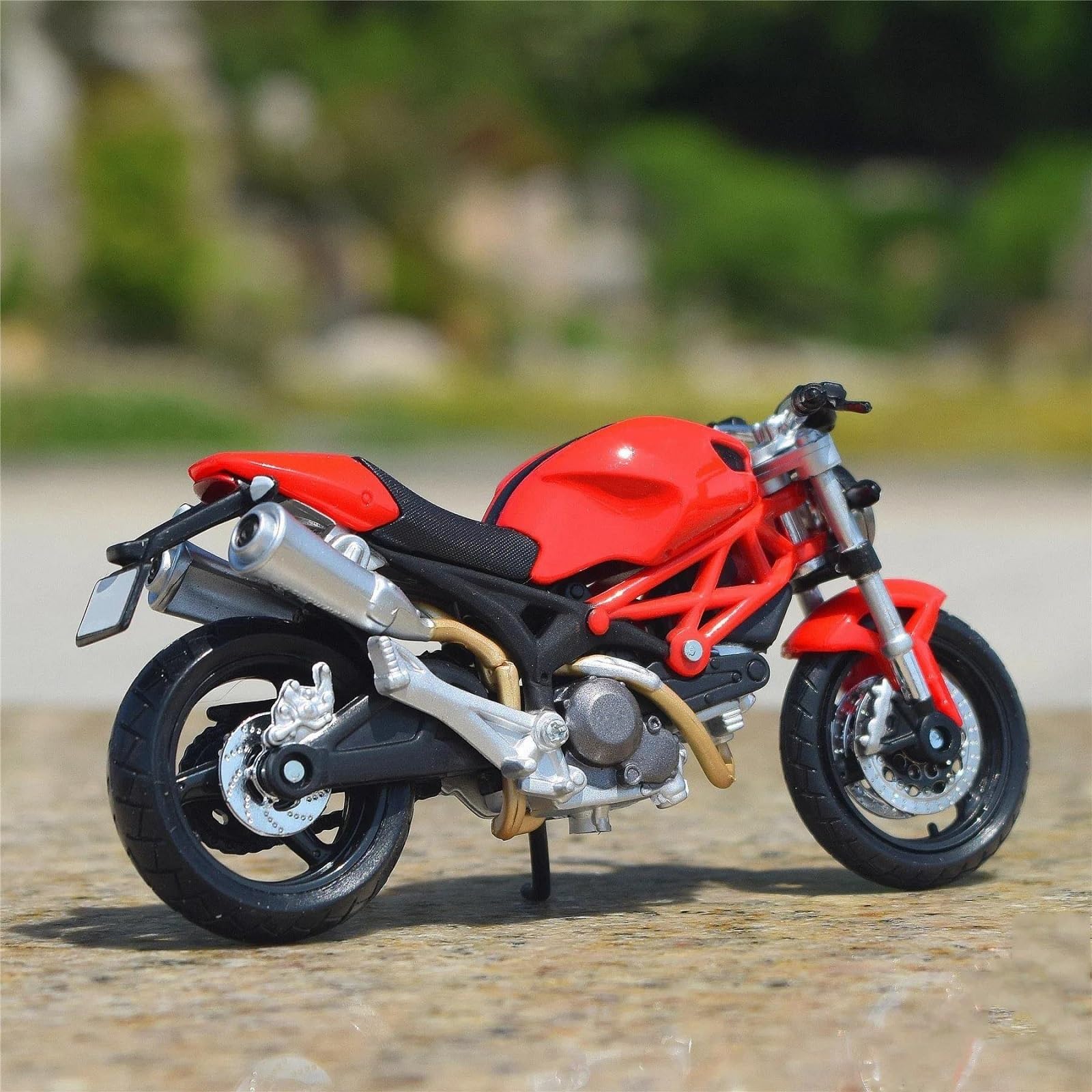 SEYXF Motorbike Toy Motorcycle Model Simulation Diecast Metal Toy Gift 1:18 for Ducati Monster696(with Foam Box)