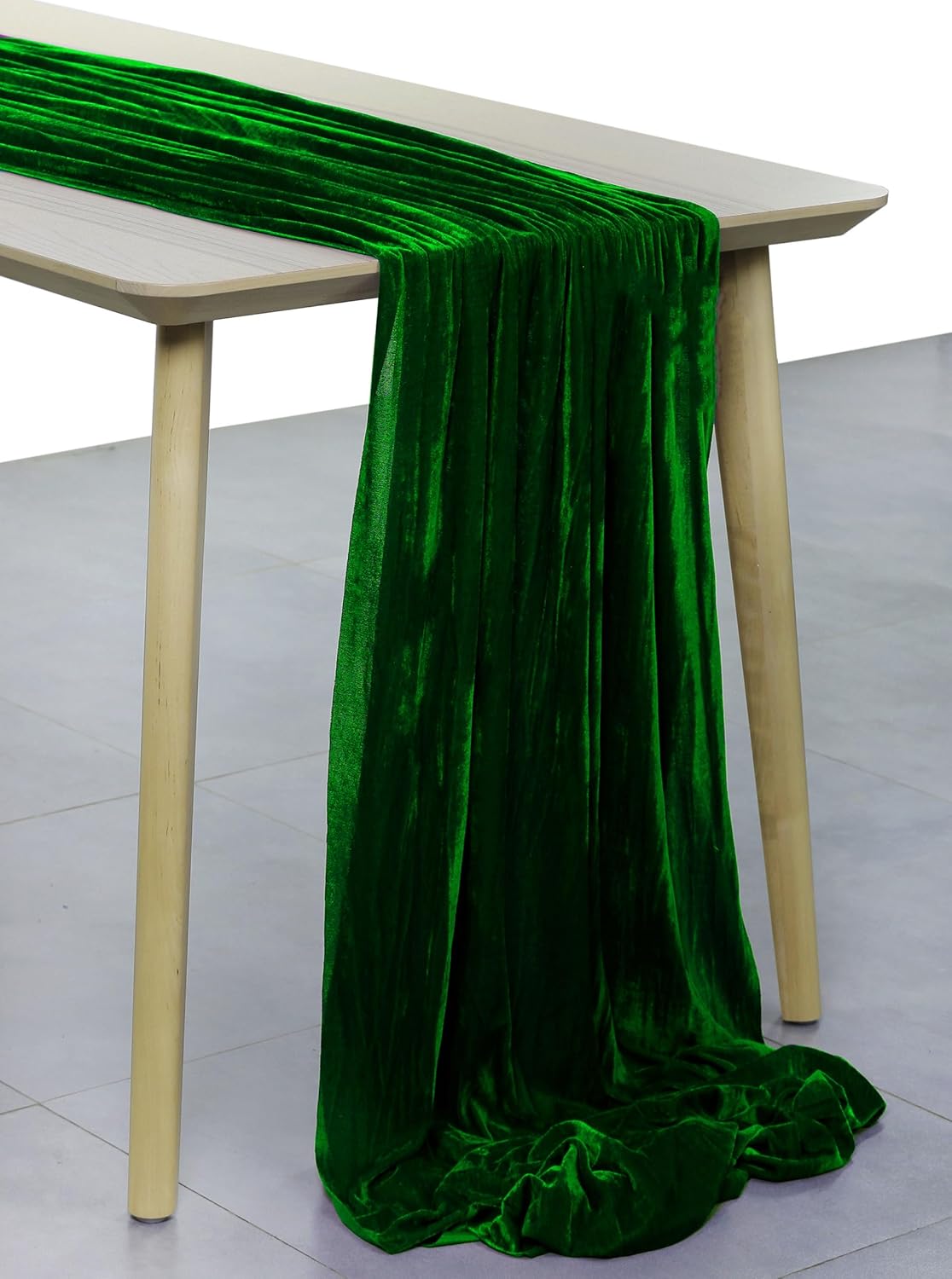MDS 10 Pack 10ft Velvet Table Runner 29 x120 Inches Long Wedding Runner Romantic Rustic Table Runner for Wedding Decorations, Birthday Parties, Bridal Shower Party Arch Decor – Green