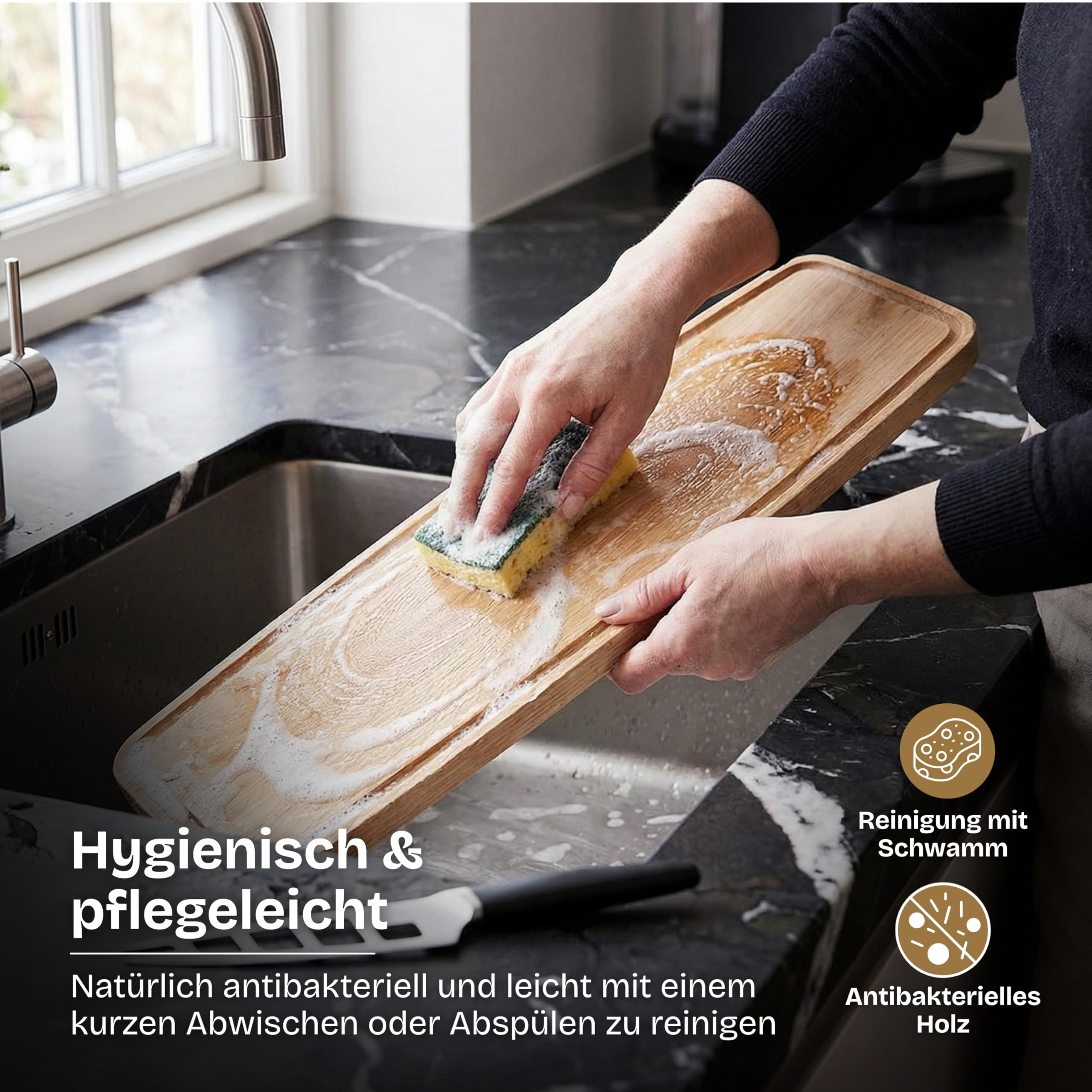 Quaarc Tapas Servierbrett (54x18 cm) – Premium Eiche Servierplatte für Antipasti, Käse & Snacks – Ergonomisches Design von Jacob LETH-Espensen – Langlebig & Antibakteriell