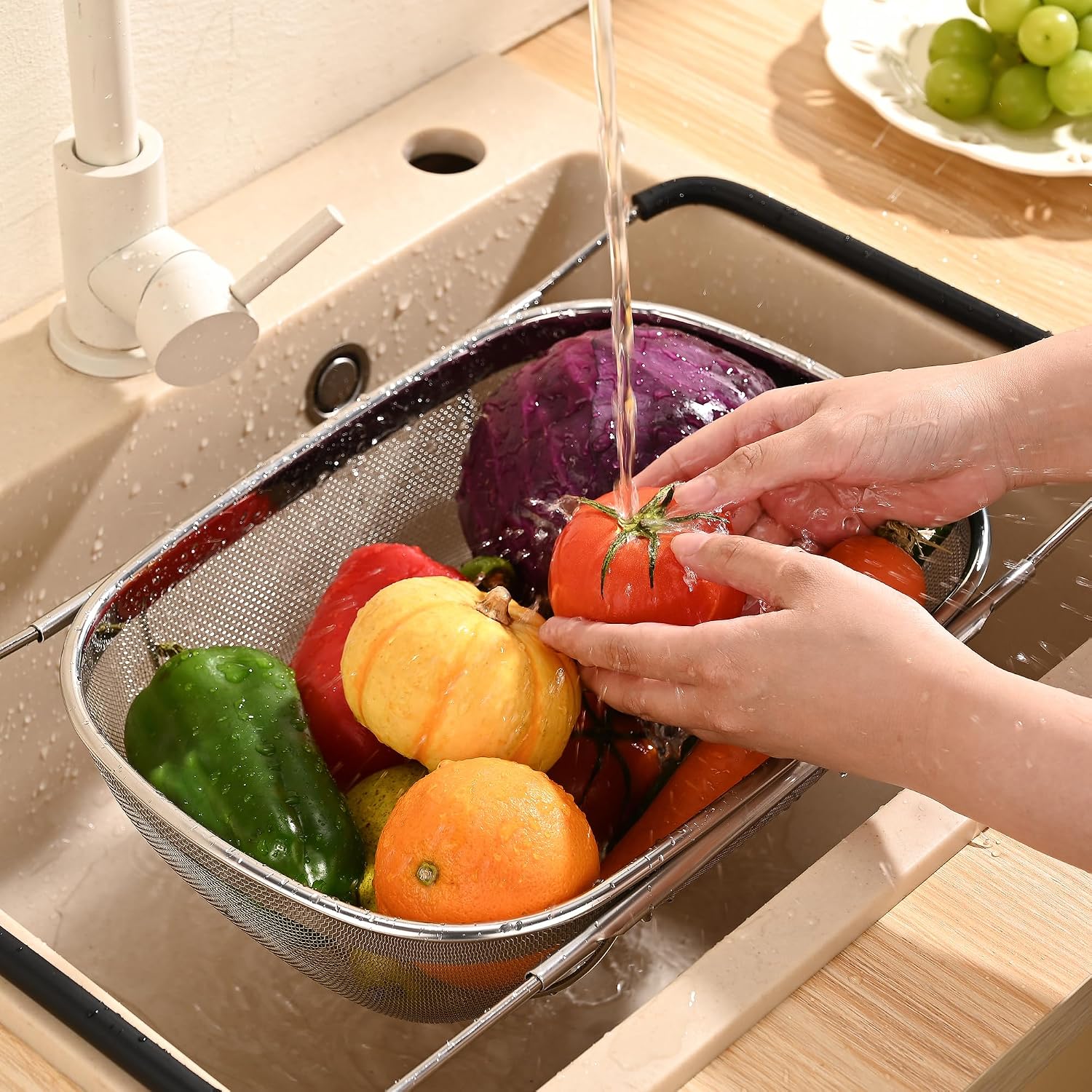 Fox Run Large Stainless Steel Colander With Extendable Handles, 4.76 Quart/4500 ml Over Sink Strainer With Support Feet, 9.75” x 14” x 4.5”