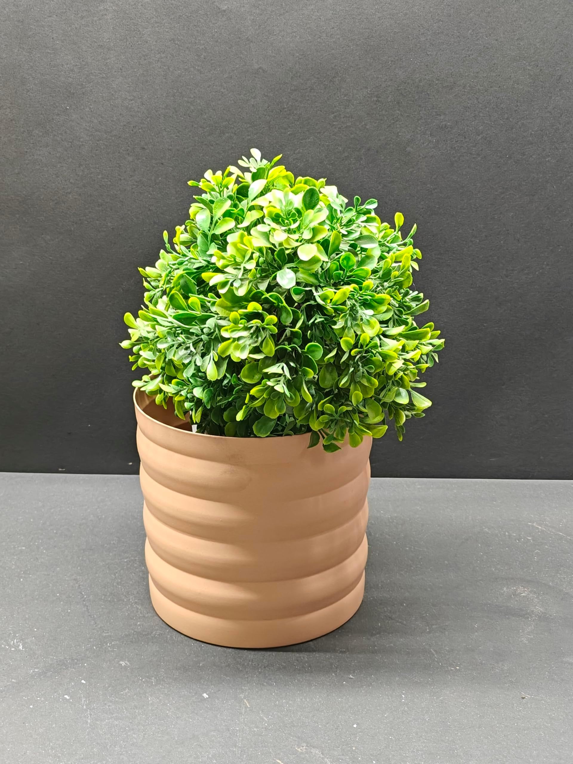 Dream Deco Bicycle Planter - Indoor/Outdoor Metal Flower Pot with Wheels, Gold(Plant Doesn't Included) (Terracotta)