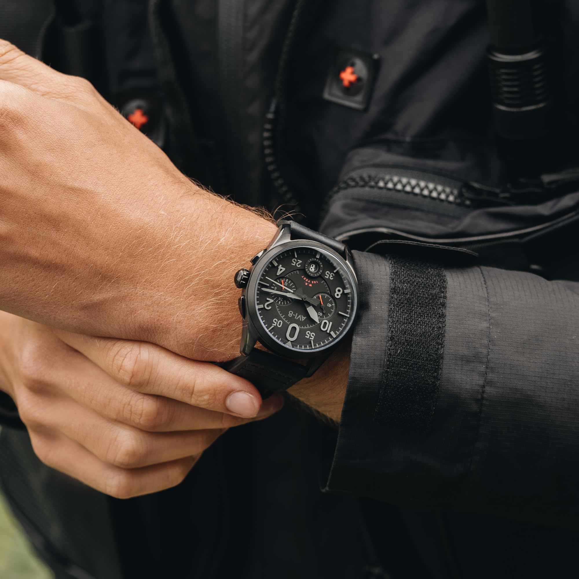 AVI-8 Spitfire Lock Herren 42 mm Chronograph Japanisches Quarz Pilotenuhr mit Lederband AV-4089