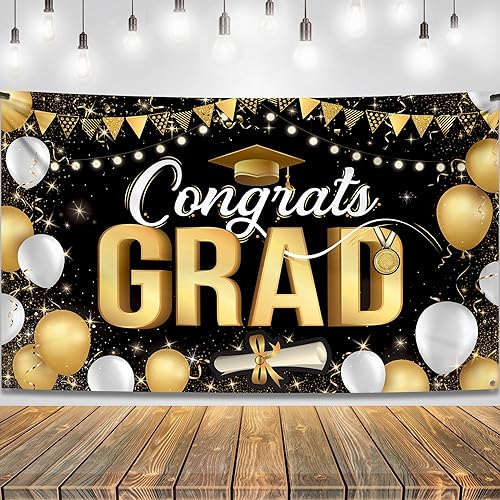 KatchOn, Pancarta de graduación de felicitaciones negras y doradas, extragrande, 72 x 44 pulgadas, telón de fondo de graduación para decoraciones de