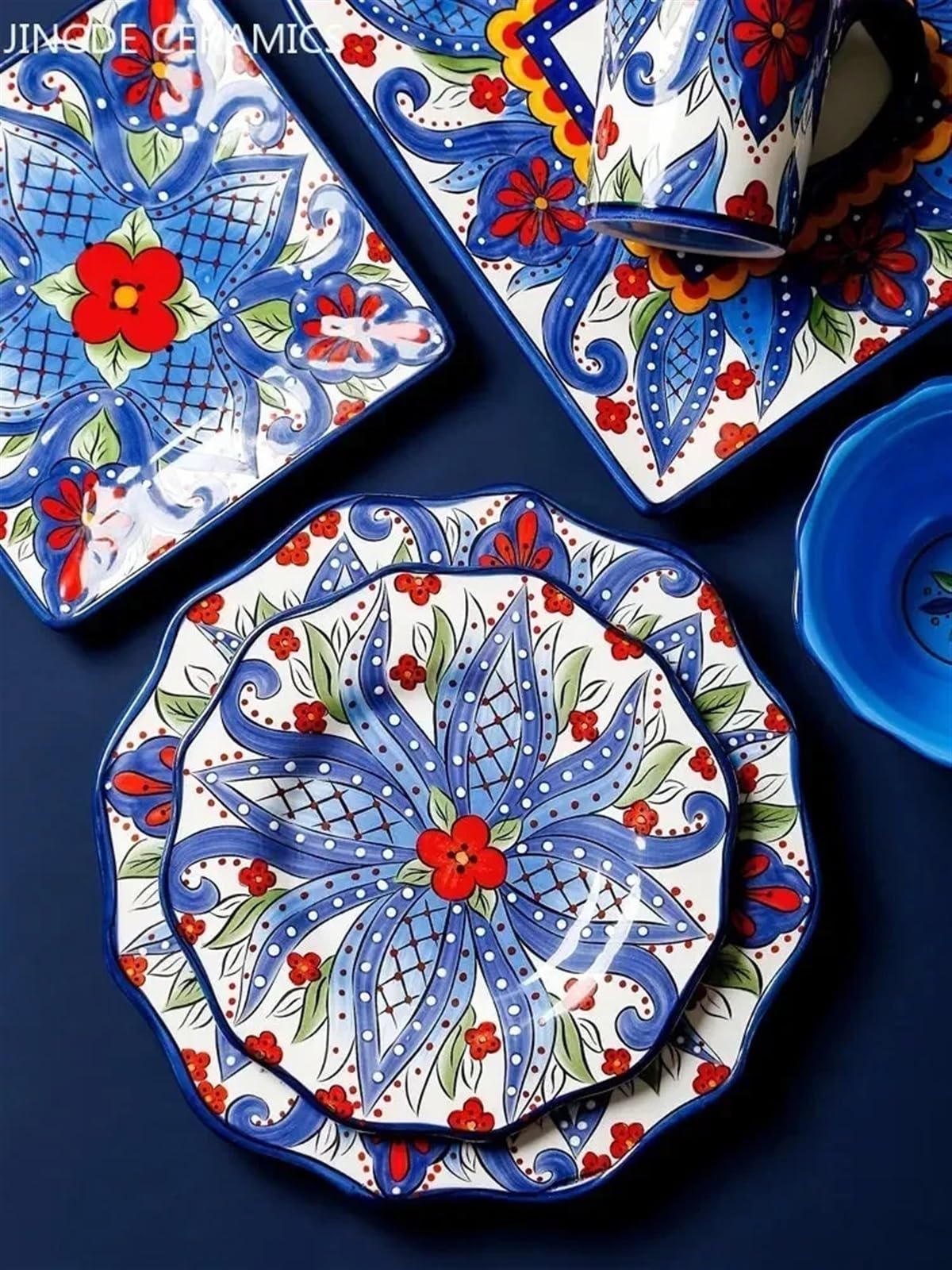 Vaisselle en céramique peinte à la main - Assiette plate en porcelaine colorée sous vernis (Style q)
