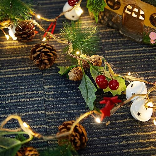 Miniatura 5 de Chims Guirnalda de luces de Navidad, 20 luces LED de 6.5 pies de piña, bayas rojas, cascabel, agujas de pino, funciona con pilas, para vacaciones,