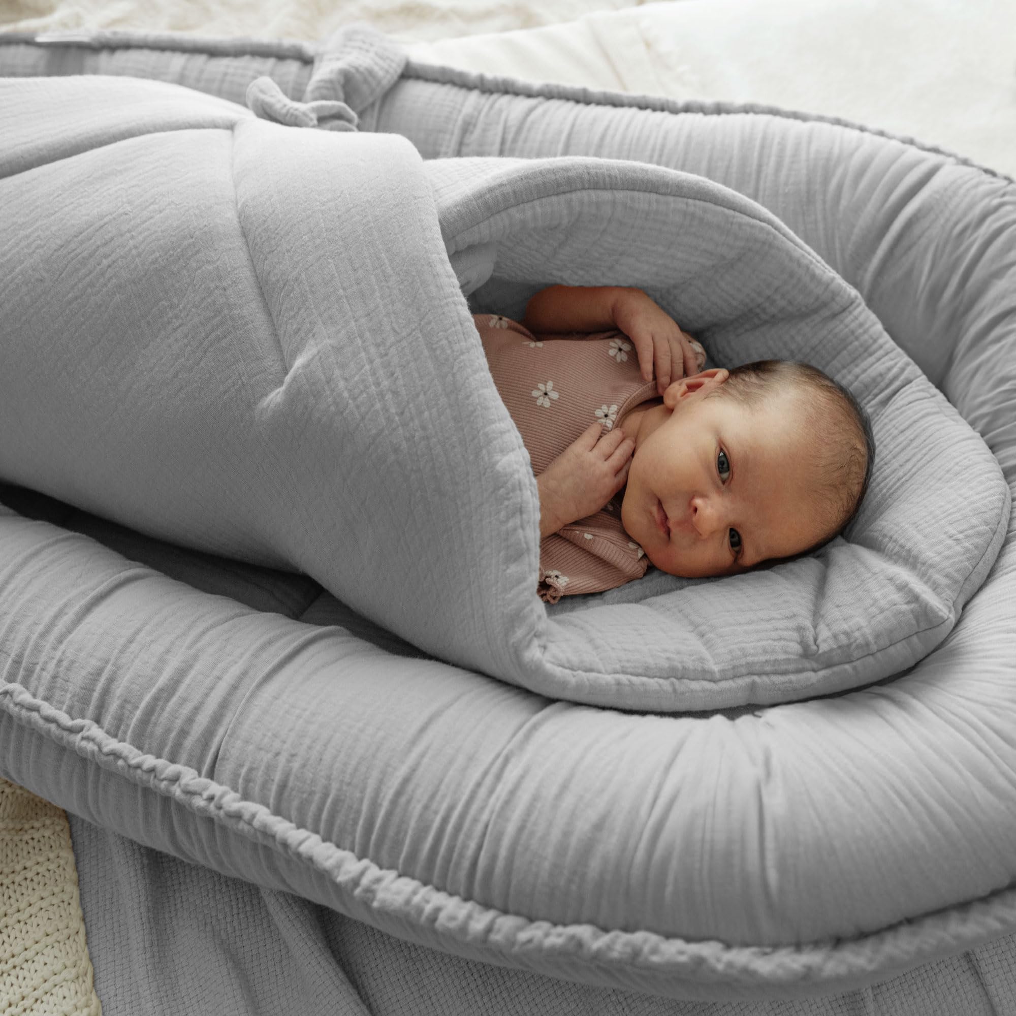 PALULLI® Zestaw 2 w 1 gniazdo dla niemowląt i kocyk do owijania, 100% muślin, zestaw ochraniaczy dla niemowląt, gniazdo dla niemowląt - pierwsze wyposażenie, gniazdo dla noworodka, gniazdo dla