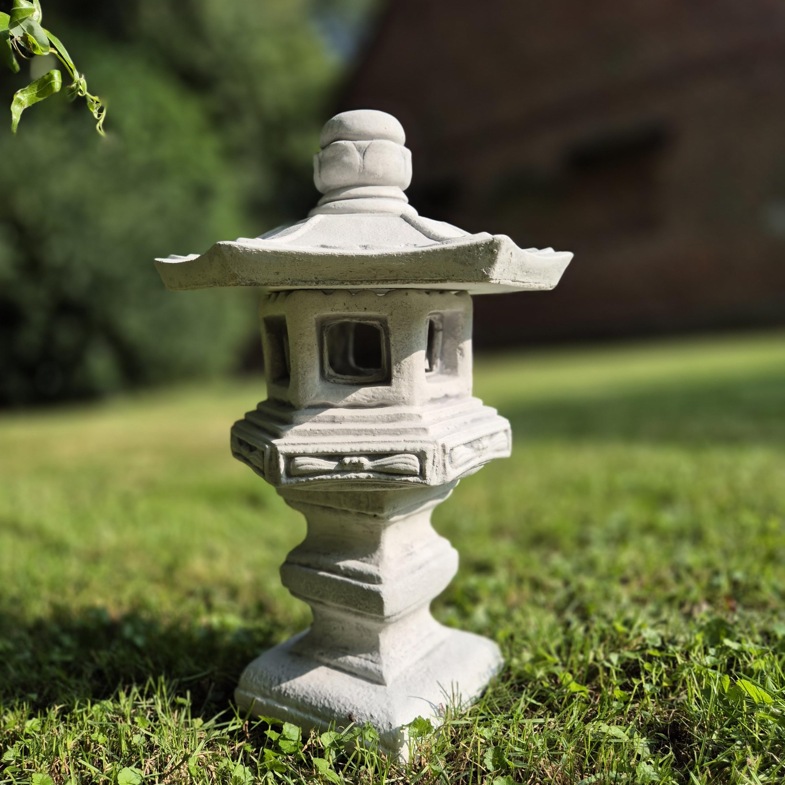 FABRIQ Yukimi Doro Statuetta decorativa da giardino in pietra artificiale, lampada giapponese su base, grigio, resistente al gelo, altezza: 42 cm