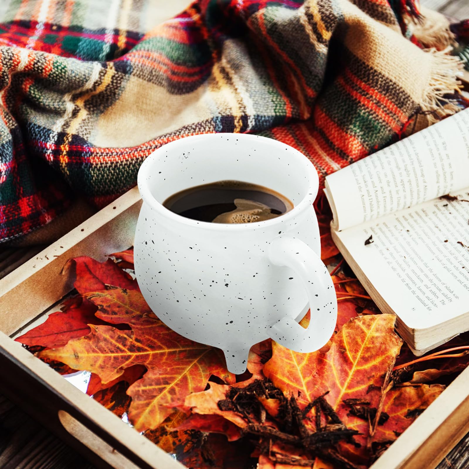 GALPADA 450ml Dekorative Kaffeetasse aus Weißer Keramik mit Hexen Dreibein Design Praktische und Leicht zu Reinigende Tasse für Büro und Zuhause