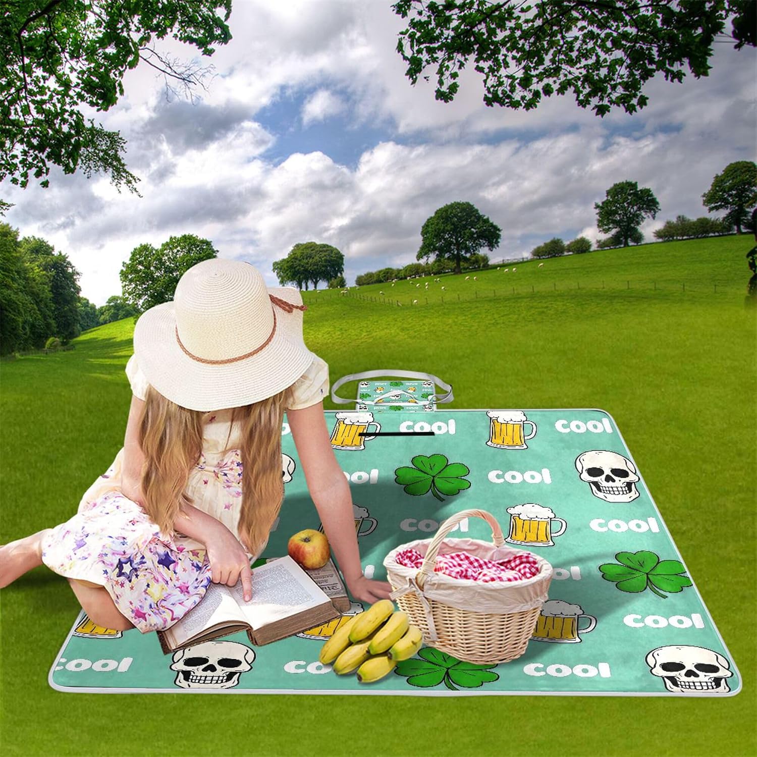 MNSRUU Picnic Blanket Waterproof Foldable, Skull Beer Clover Large Outdoor Picnic Blanket Beach Blankets Camping Blanket Travel Mat, Shoulder Strap Tote, Rectangle 57x59in