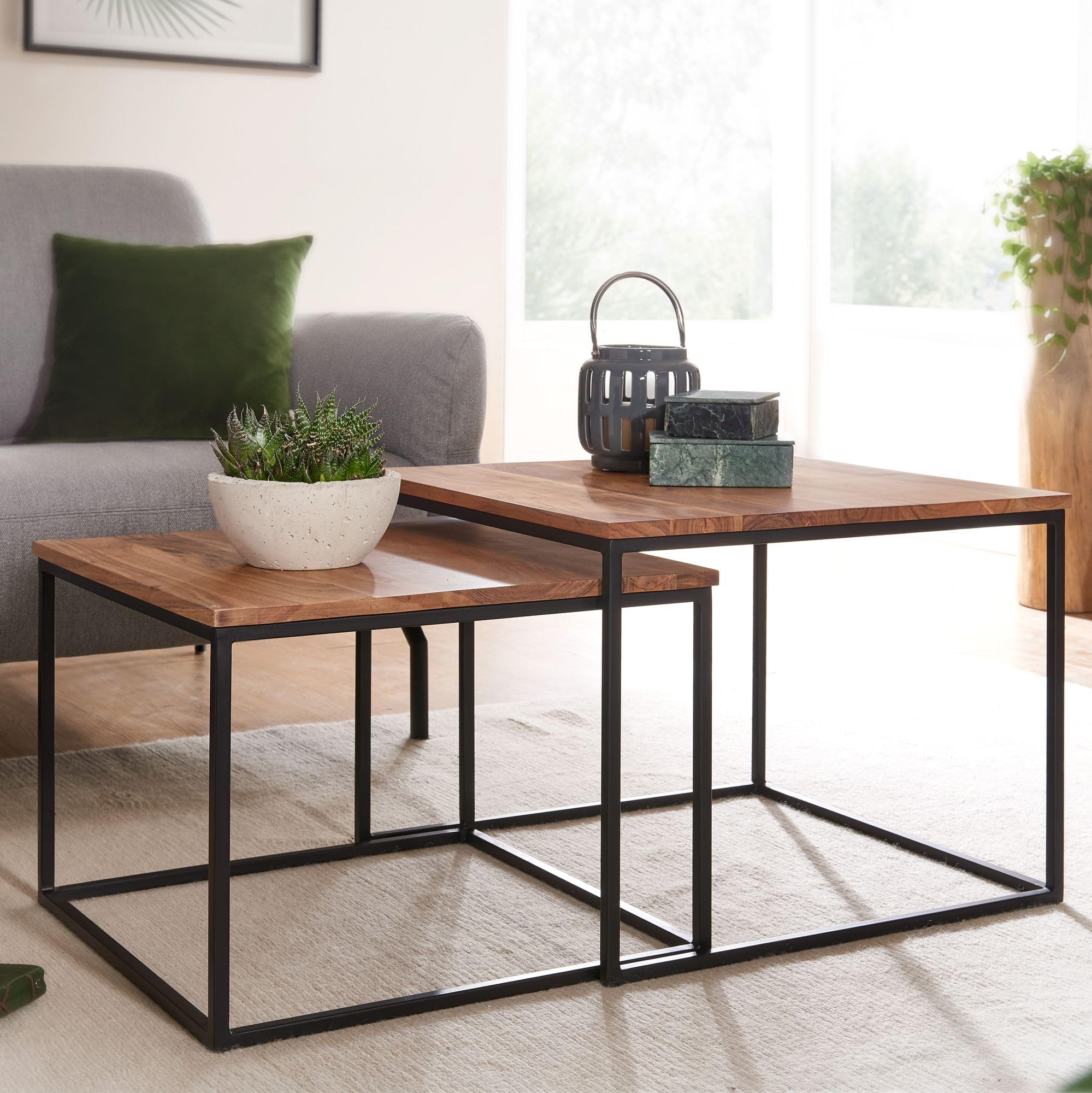 FineBuy Couchtisch 2er Set Akazie Massivholz quadratisch · Wohnzimmertisch Set mit schwarzem Metallgestell · Handgefertigte Beistelltische im modernen Industrial Design Satztisch Braun