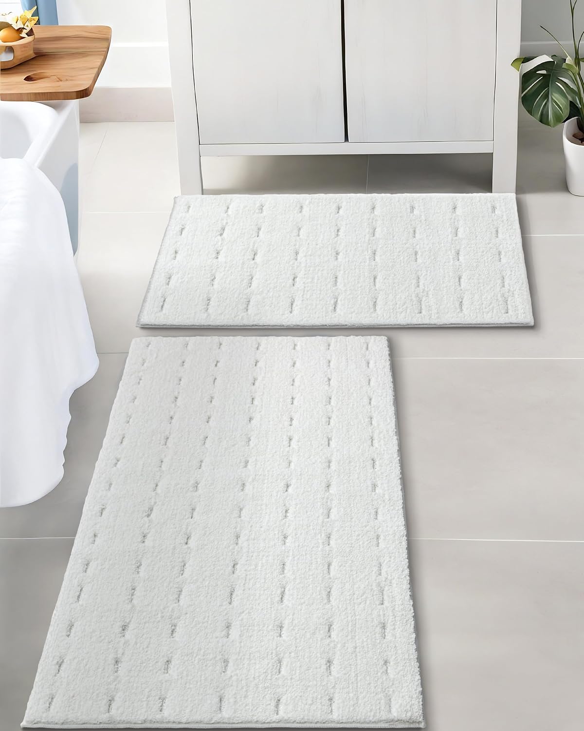 ILANGO White Bathroom Rugs Sets 2 Piece, Soft Shaggy Bath Rugs Non Slip Washable, Absorbent Bathroom Accessories Bath Mats for Floor, Tub and Shower 17" x 24" + 24" x 36"
