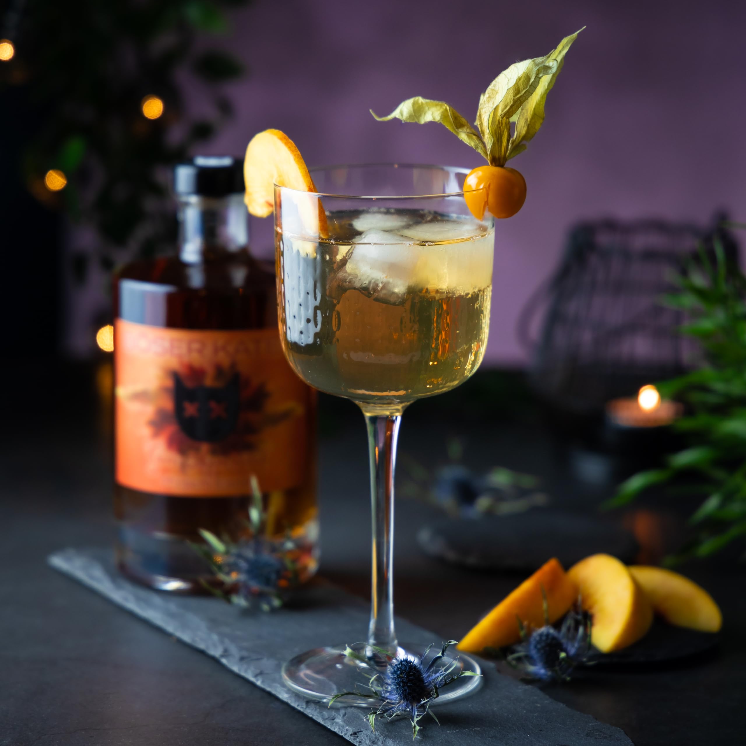Böser Kater Pfirsich-Eistee Gin Aperitif Geschenkset mit 2 Gläsern 0,5l | Handgemacht & Ideal für erfrischende Sommer Cocktails | Das perfekte Gin Geschenk in hochwertiger Box 15,2% Vol.