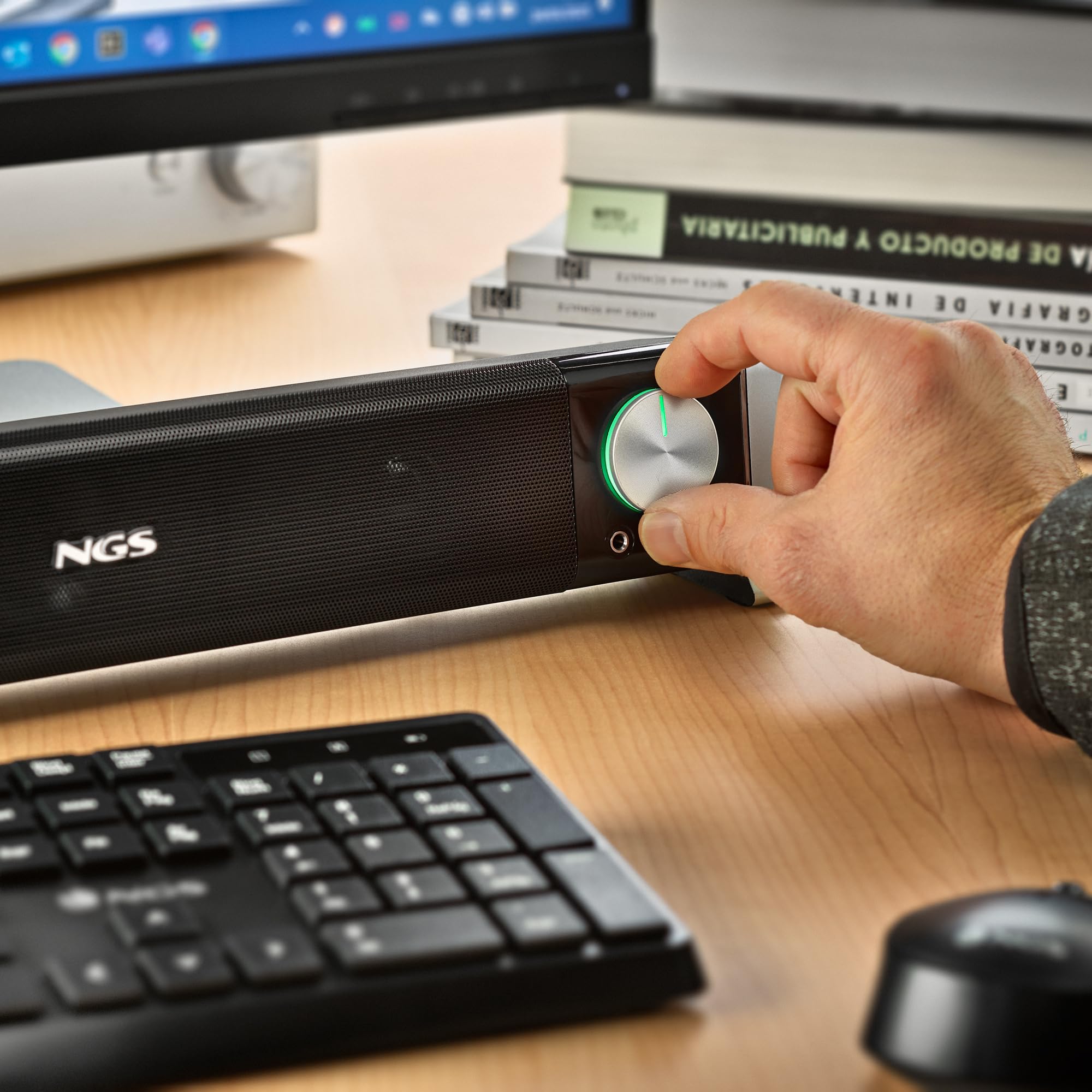 NGS SB500 BT - Barre de Son Bluetooth 20 W pour PC, TV, Tablette et Mobile, stéréo, USB, Prise 3,5 mm, entrée Micro, Sortie Casque, Plug & Play