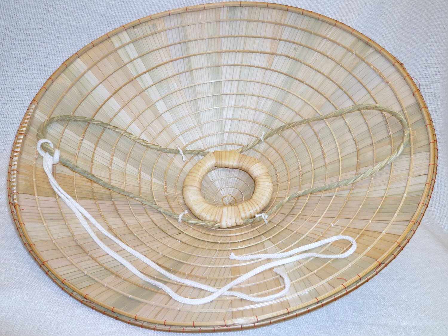 Amazon.co.jp: ベトナム笠大 丸輪付（菅笠 すげ笠） : ファッション