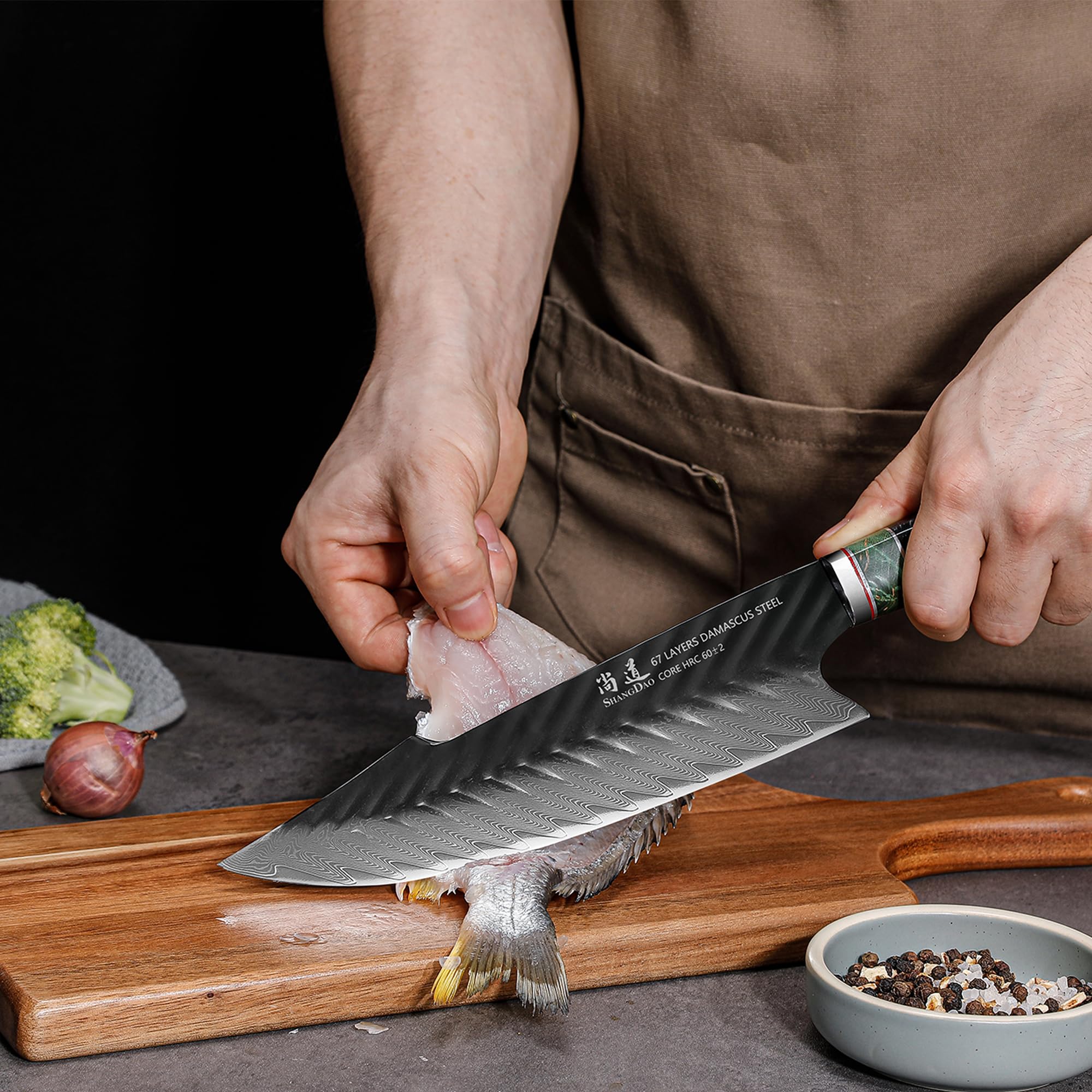 SHANGDAO Damascus Chef Knife 8 Inch,67 Layers Alloy Steel Professional Kitchen Knives with Leather Sheath, Hand Forged Resin & Wood Handle QILIN Series — Amazon image 5
