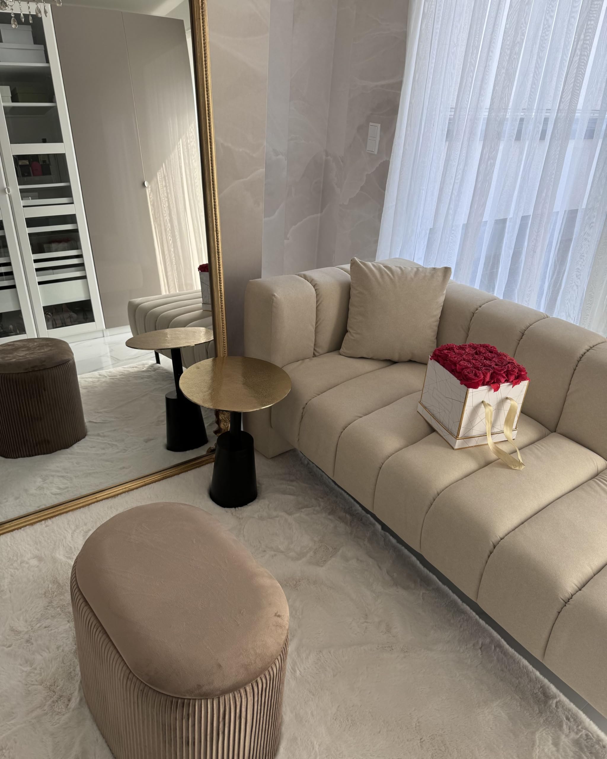 Beliani Puf de Terciopelo Beige almacenaje reposapiés Glamour Sala de Estar Dormitorio Richland